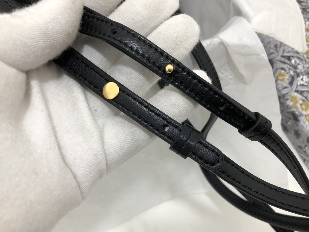 D*ior Bag Top Quality 16*21*8.5CM