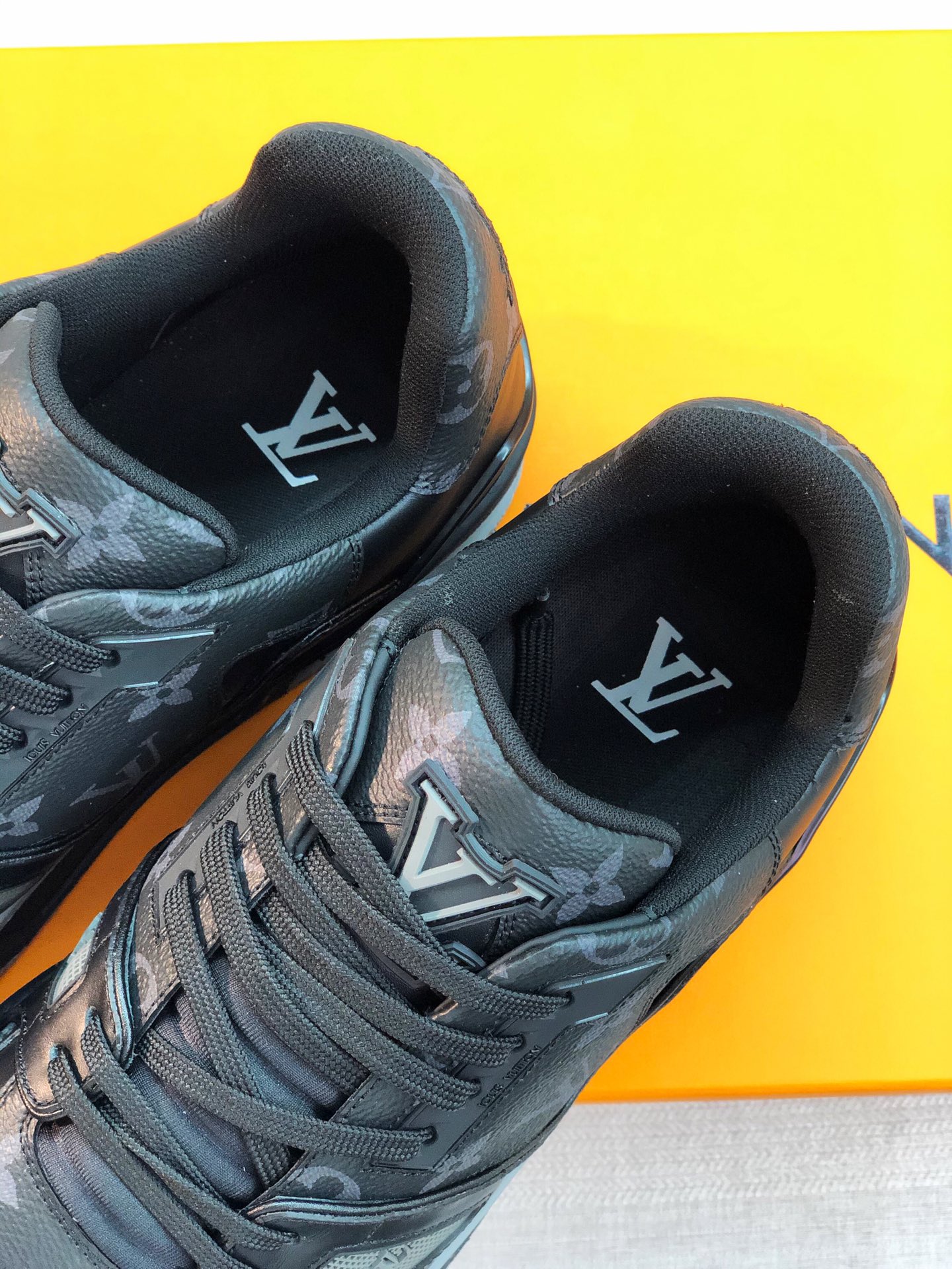 Men L*ouis V*uitton Top Sneaker