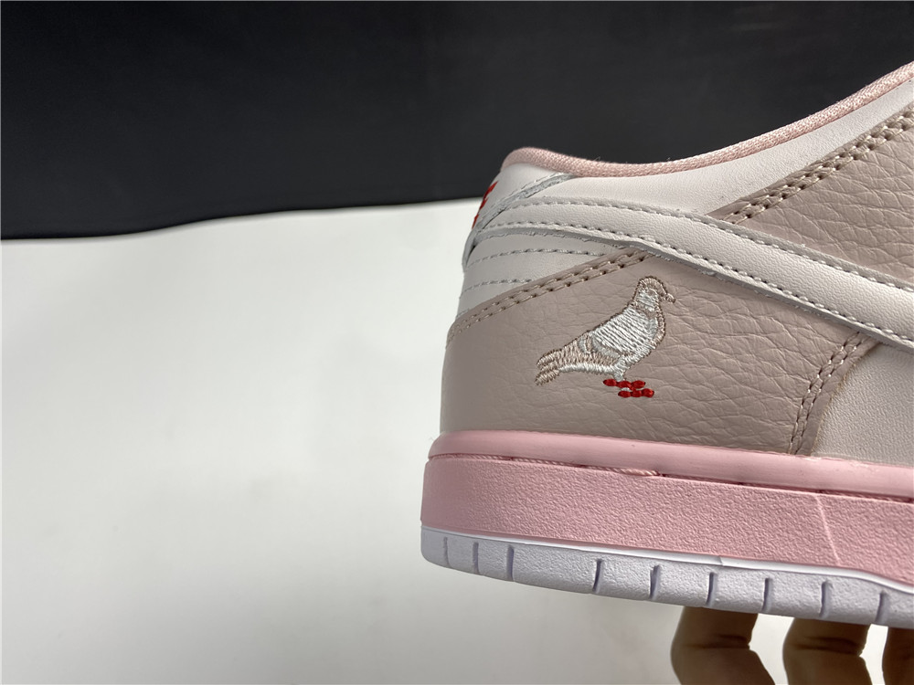 from Nike Dunk SB Pink BV1310-012