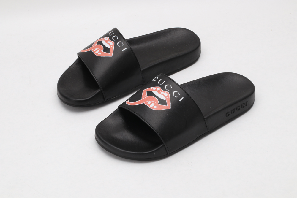 G*cci Sandals