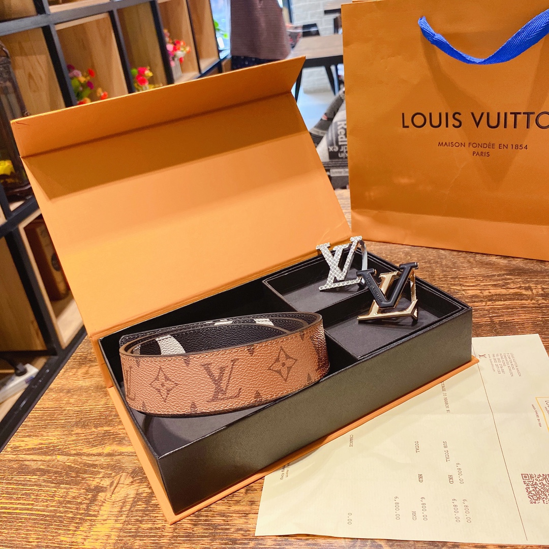 L*ouis V*uitton Belts Top Version