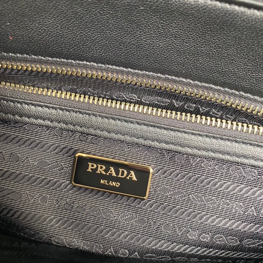 P*rada Top Bag 28×20×12cm