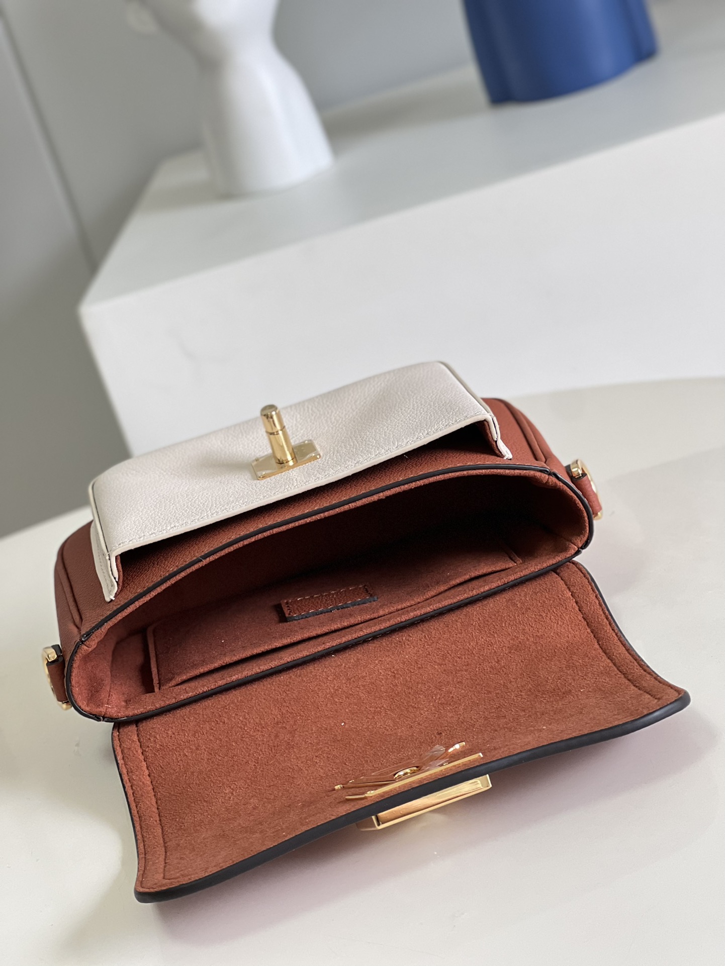 L*ouis V*uitton Bag Top Quality 19*13*8CM