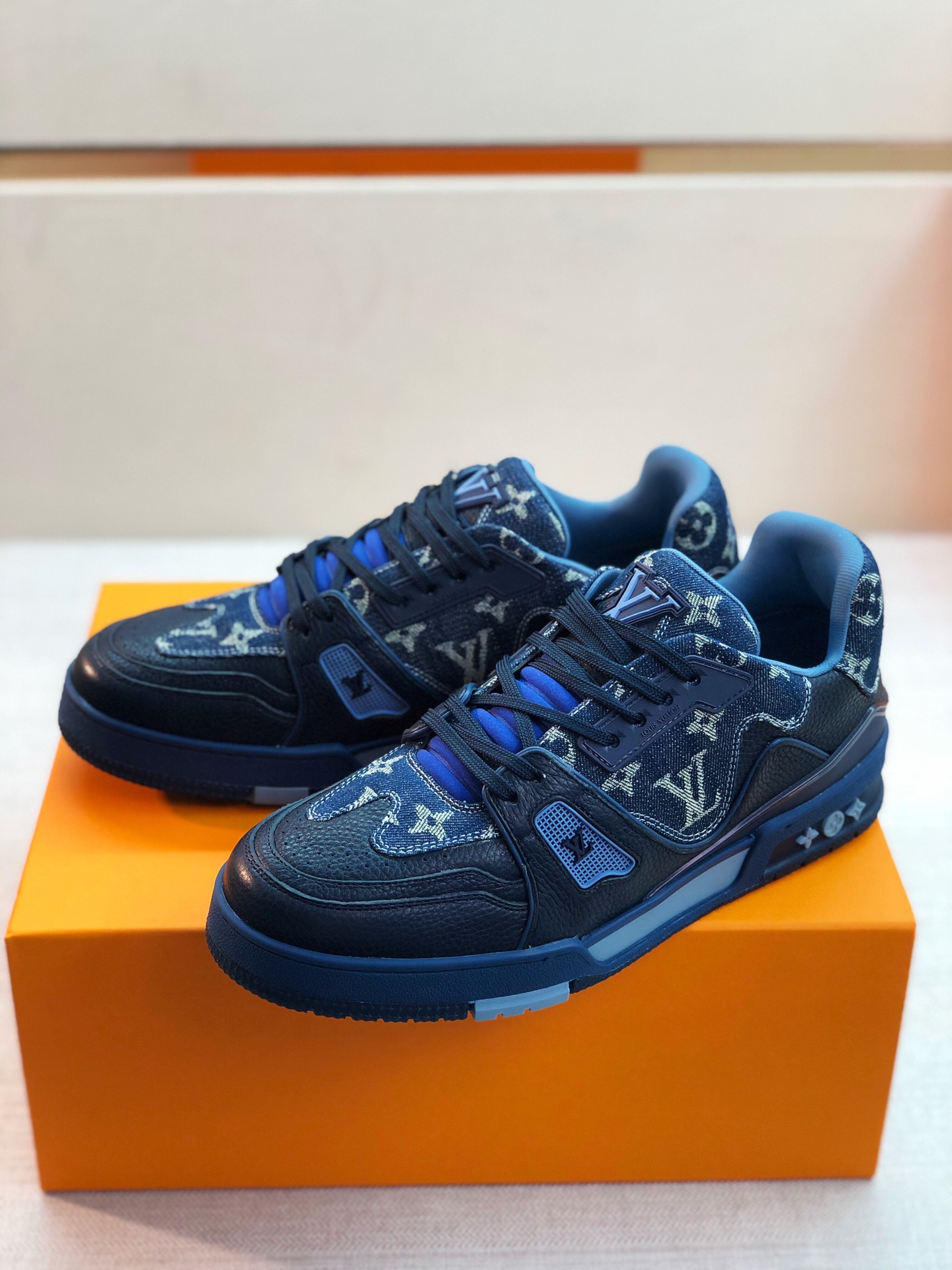 Men L*ouis V*uitton Top Sneaker