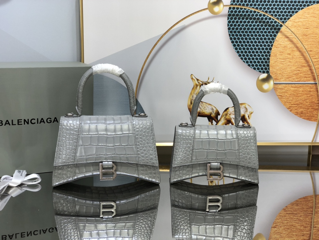 B*alenciaga Bag Top Quality