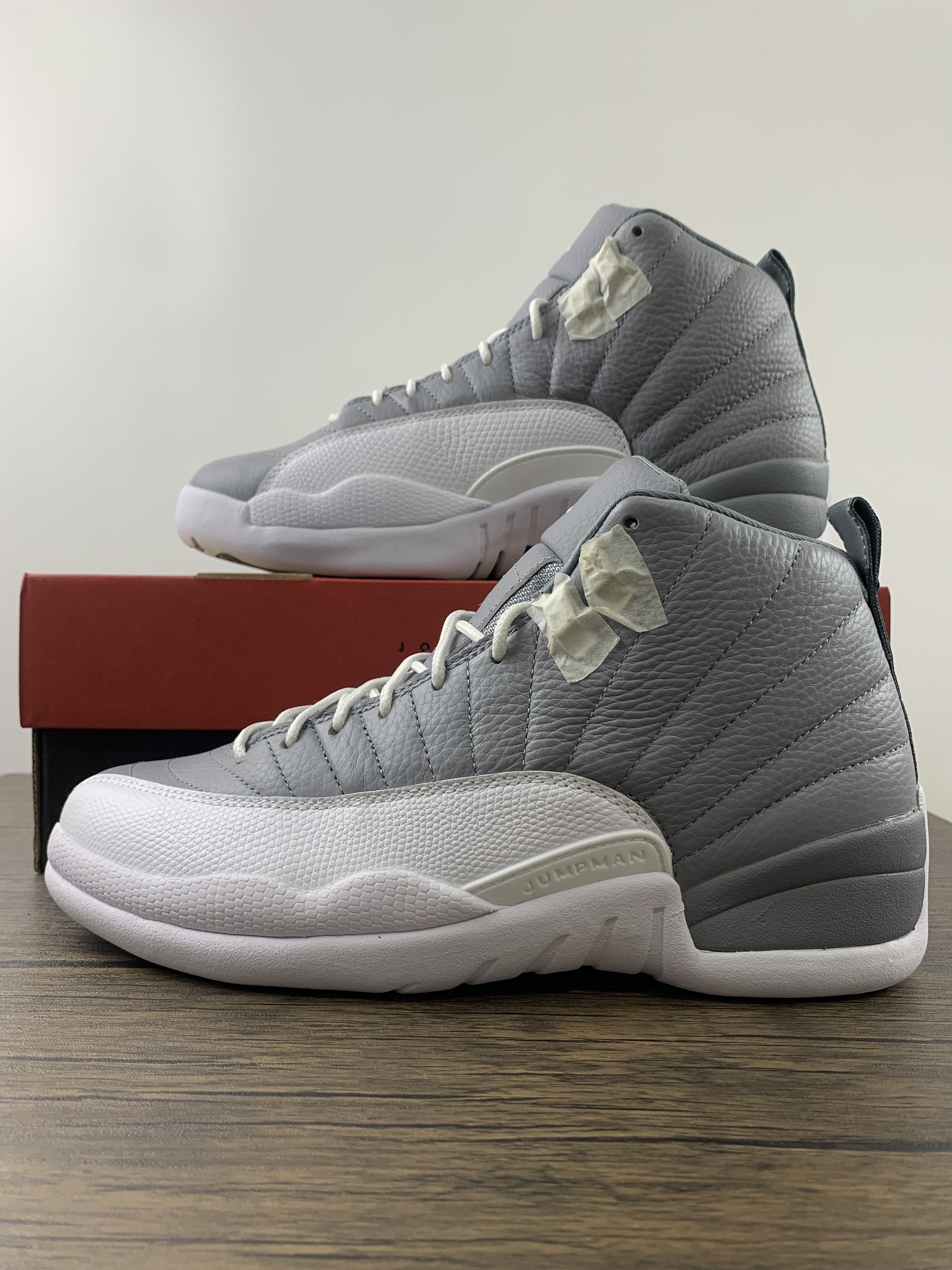 Air Jordan 12