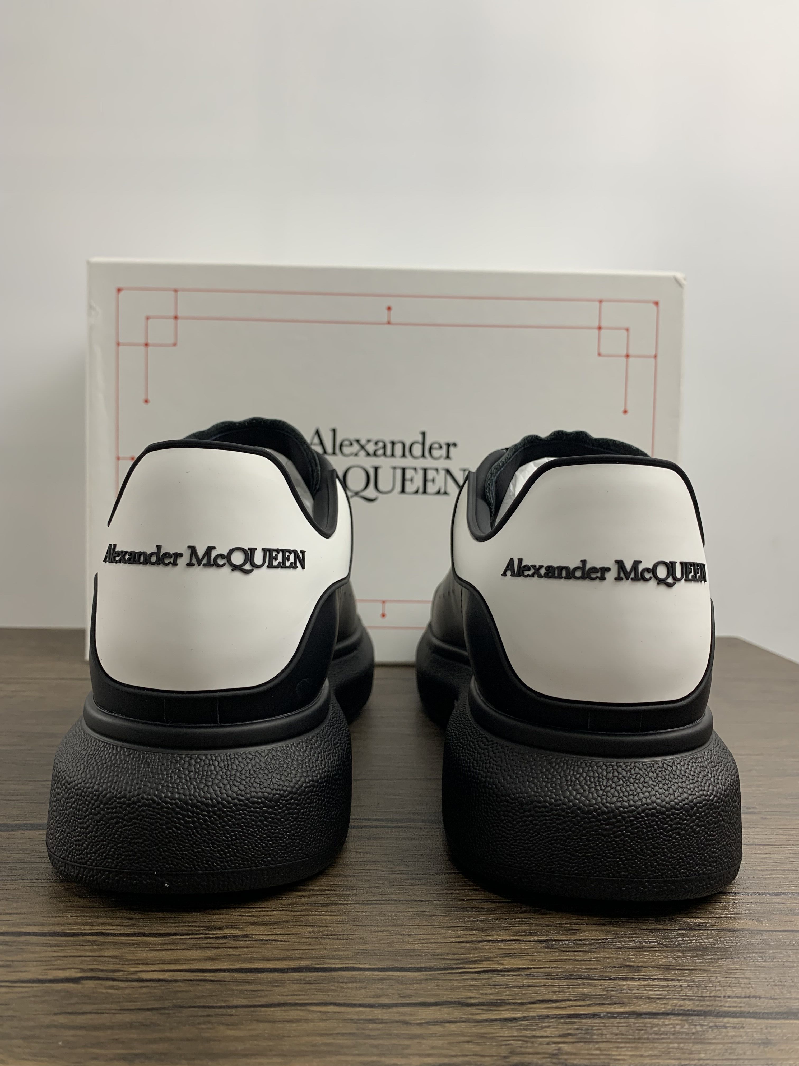 A*exander M*queen men women top Sneaker