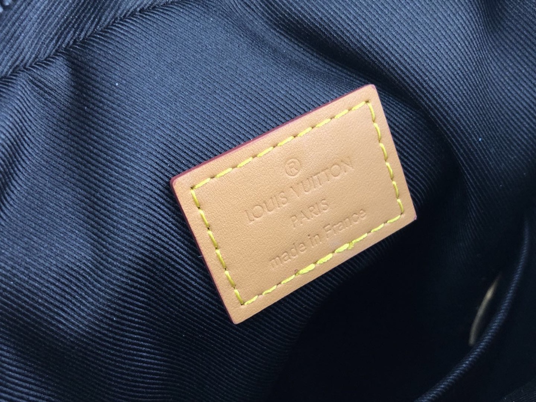 L*ouis V*uitton Top Bag 10*21*5CM