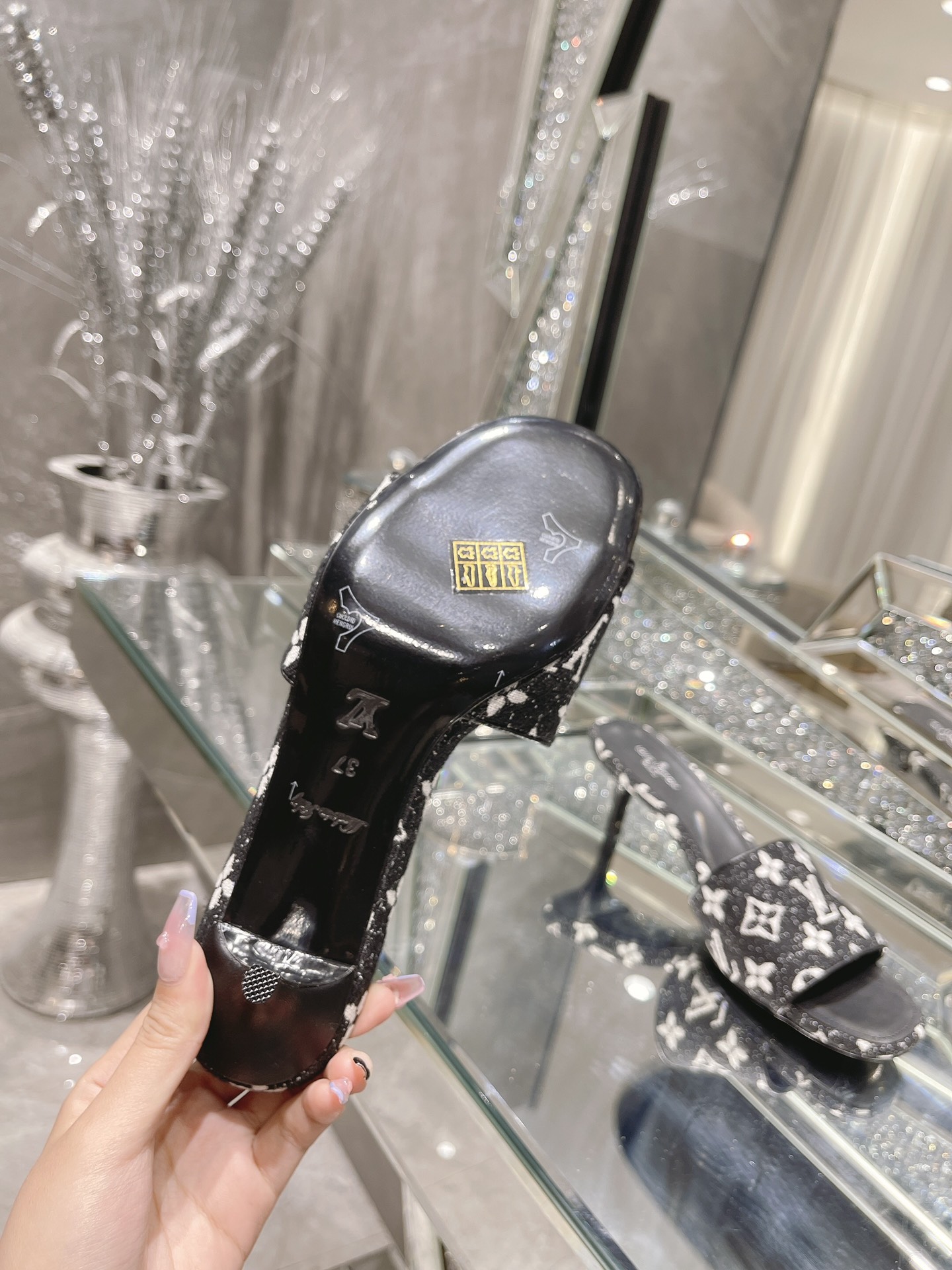 Women L*ouis V*uitton Top Sandals