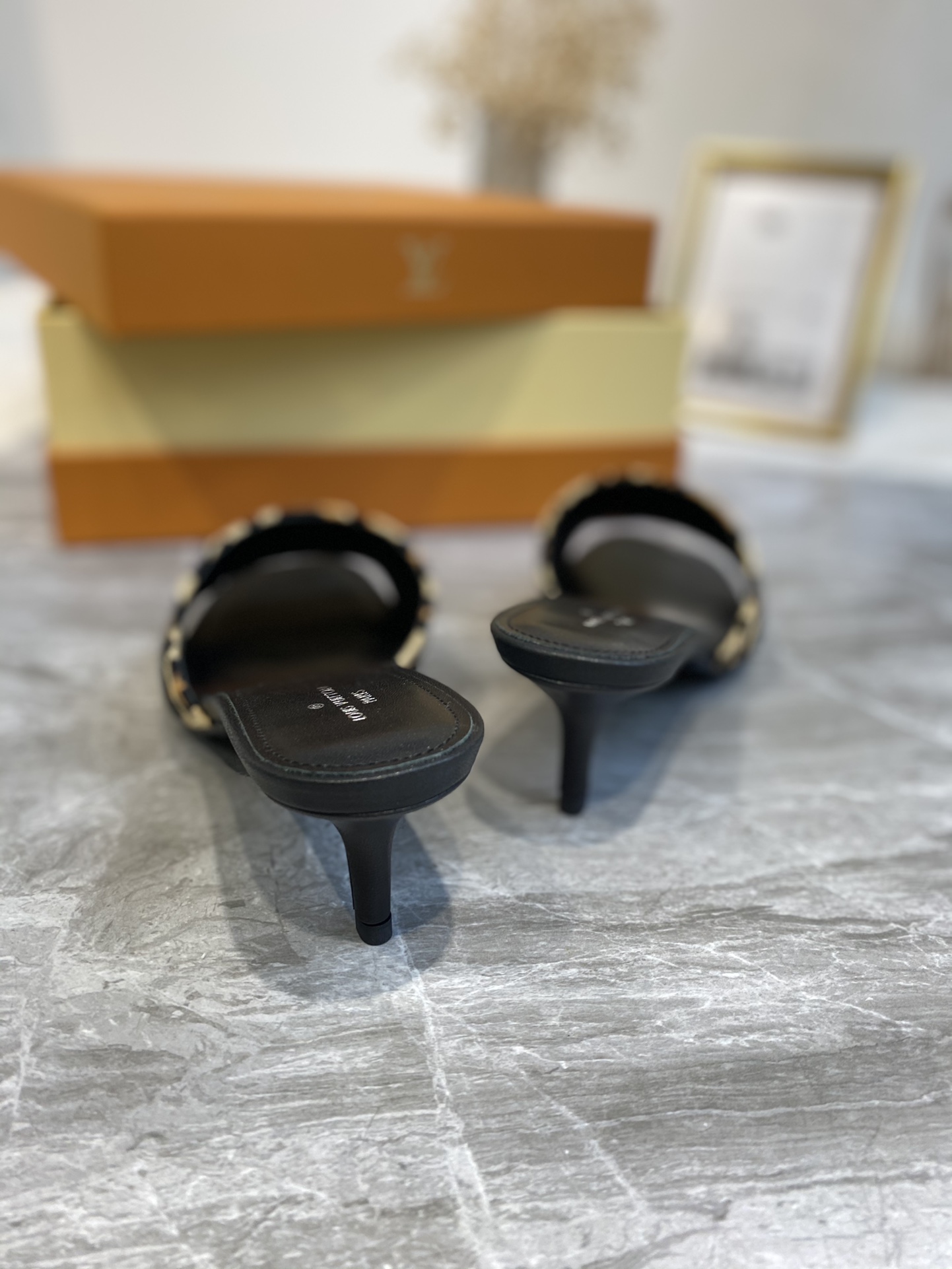 Women L*ouis V*uitton Top Sandals