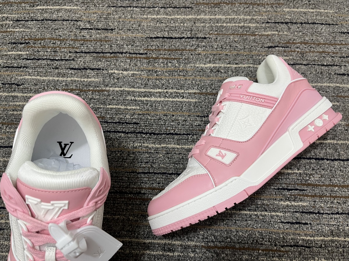 Women L*ouis V*uitton Top Sneakers