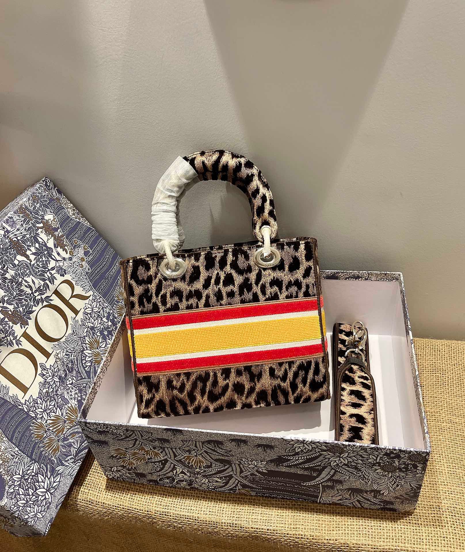 D*ior Lady D-Lite handbag Top Quality 24*11*20cm