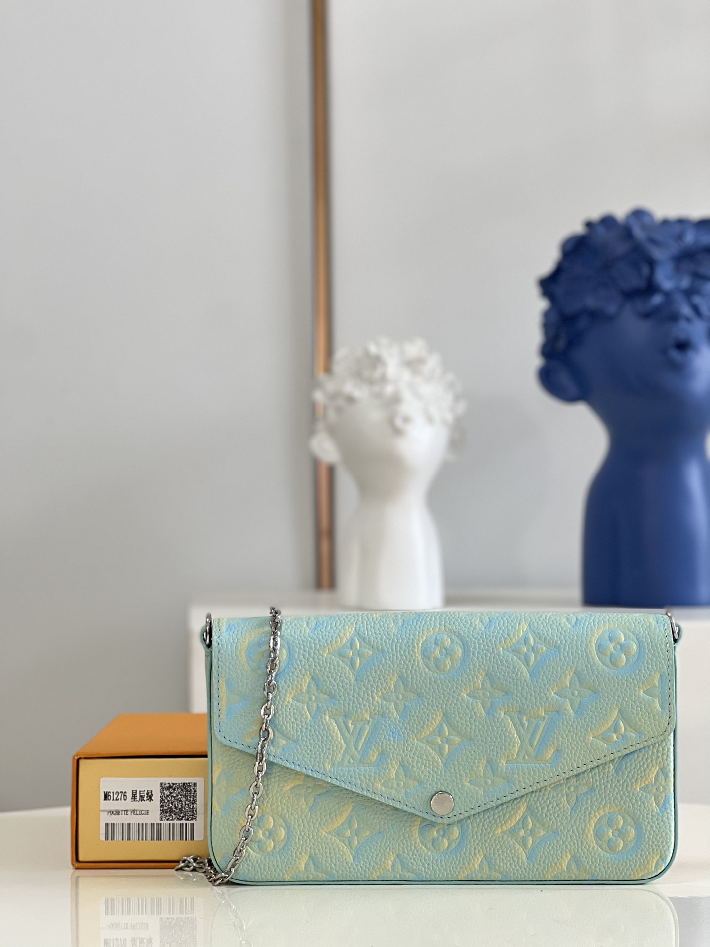 L*ouis V*uitton Top Bag 21*11*2CM