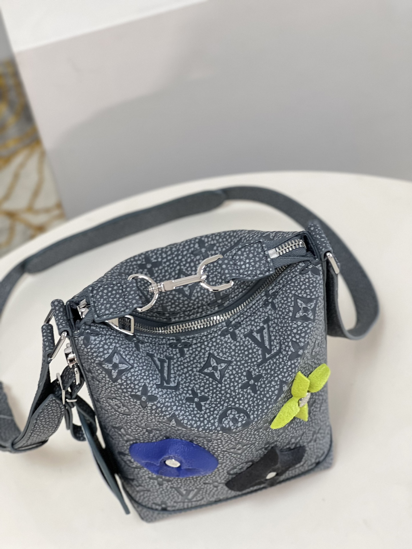 L*ouis V*uitton Top Bag 17*24*8.5CM