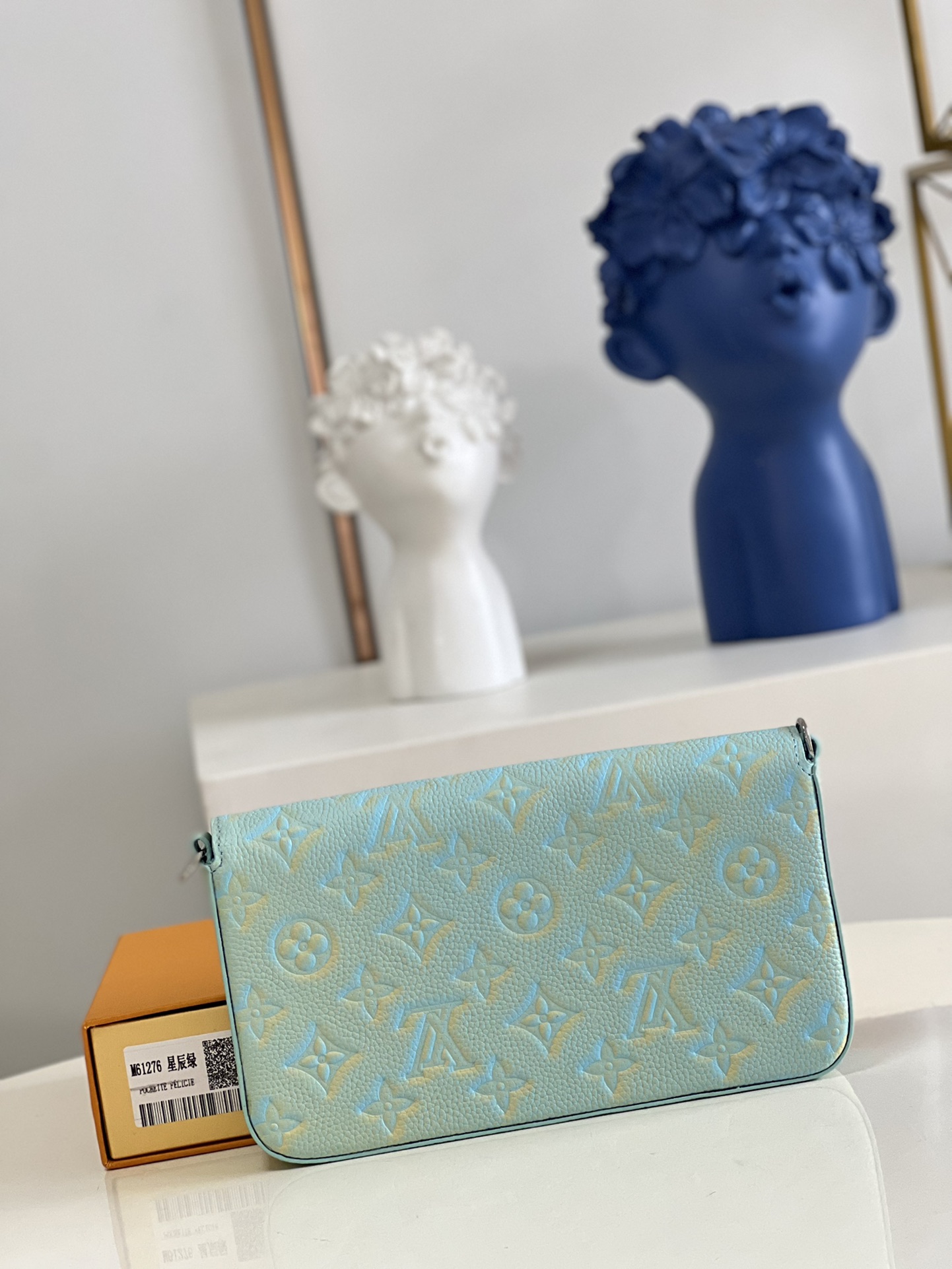 L*ouis V*uitton Top Bag 21*11*2CM