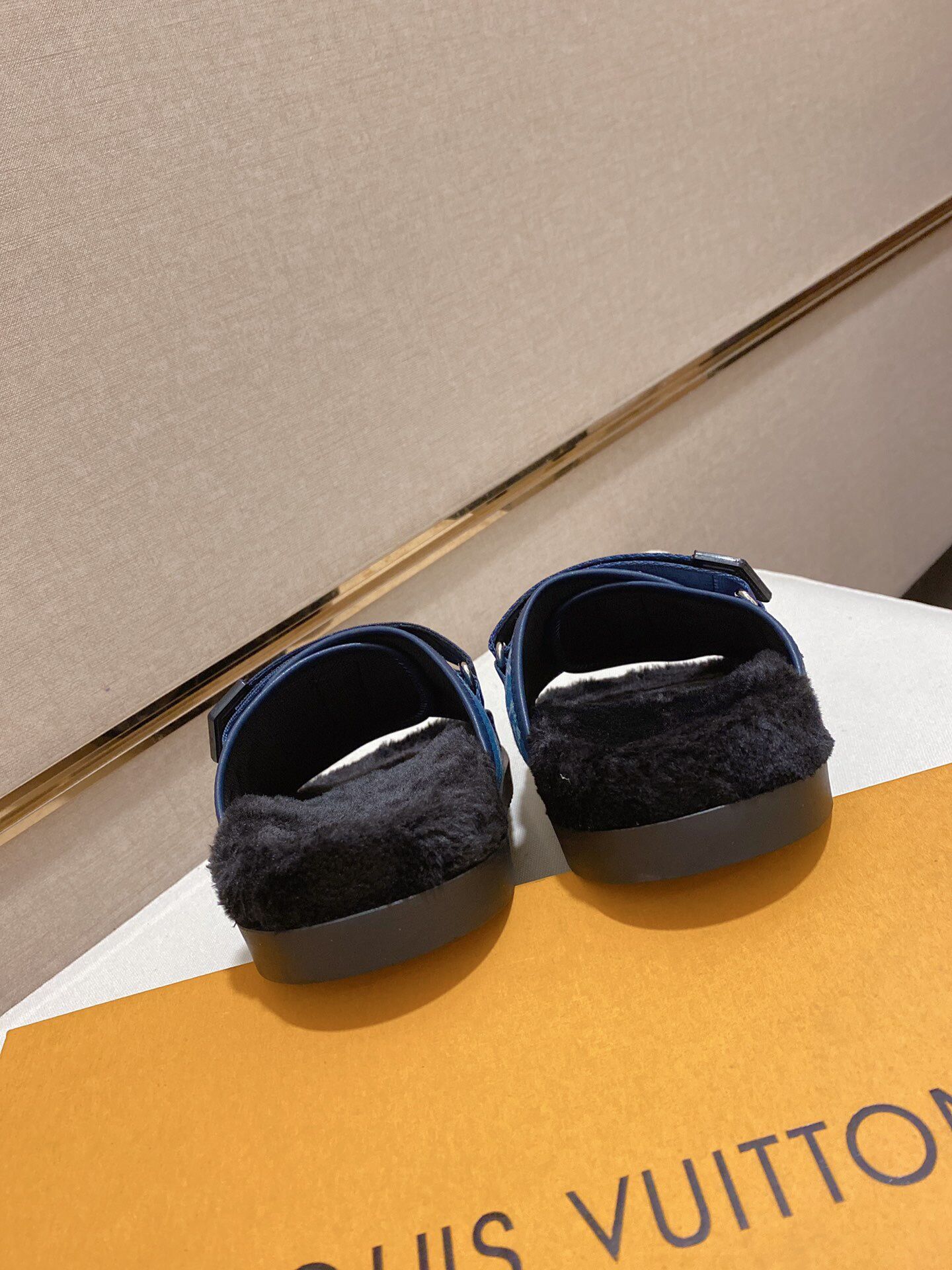 Men L*ouis V*uitton Top Slippers