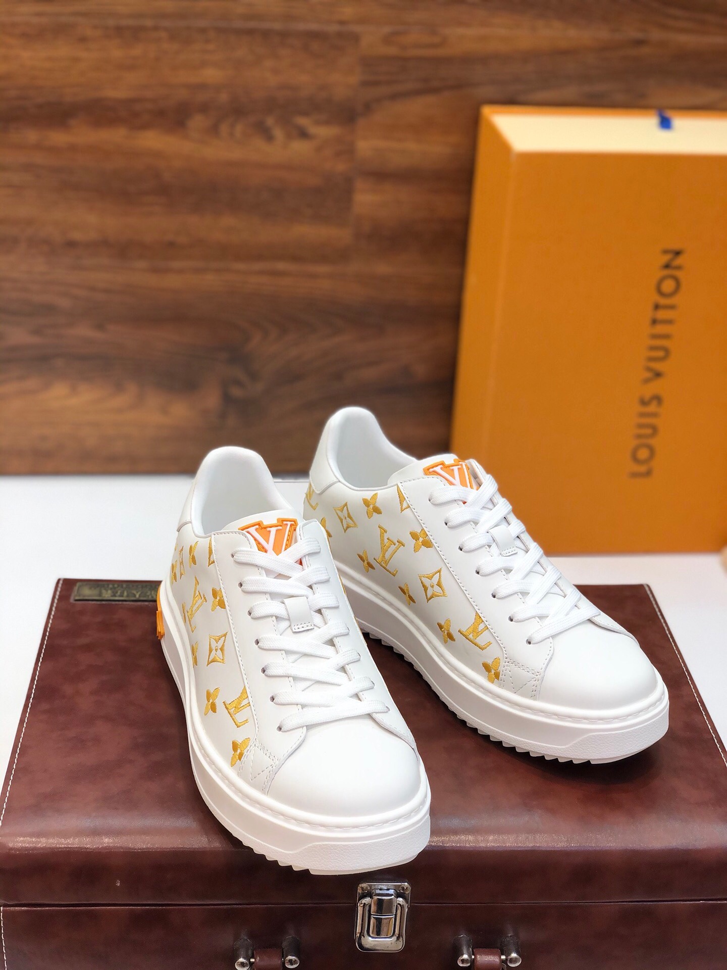 Women L*ouis V*uitton Top Sneakers