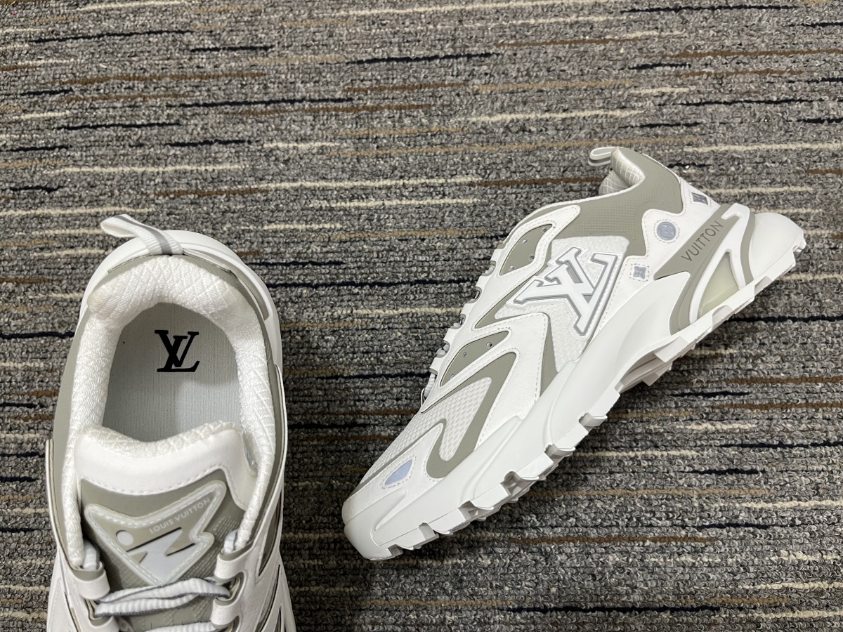 Men L*ouis V*uitton Top Sneakers