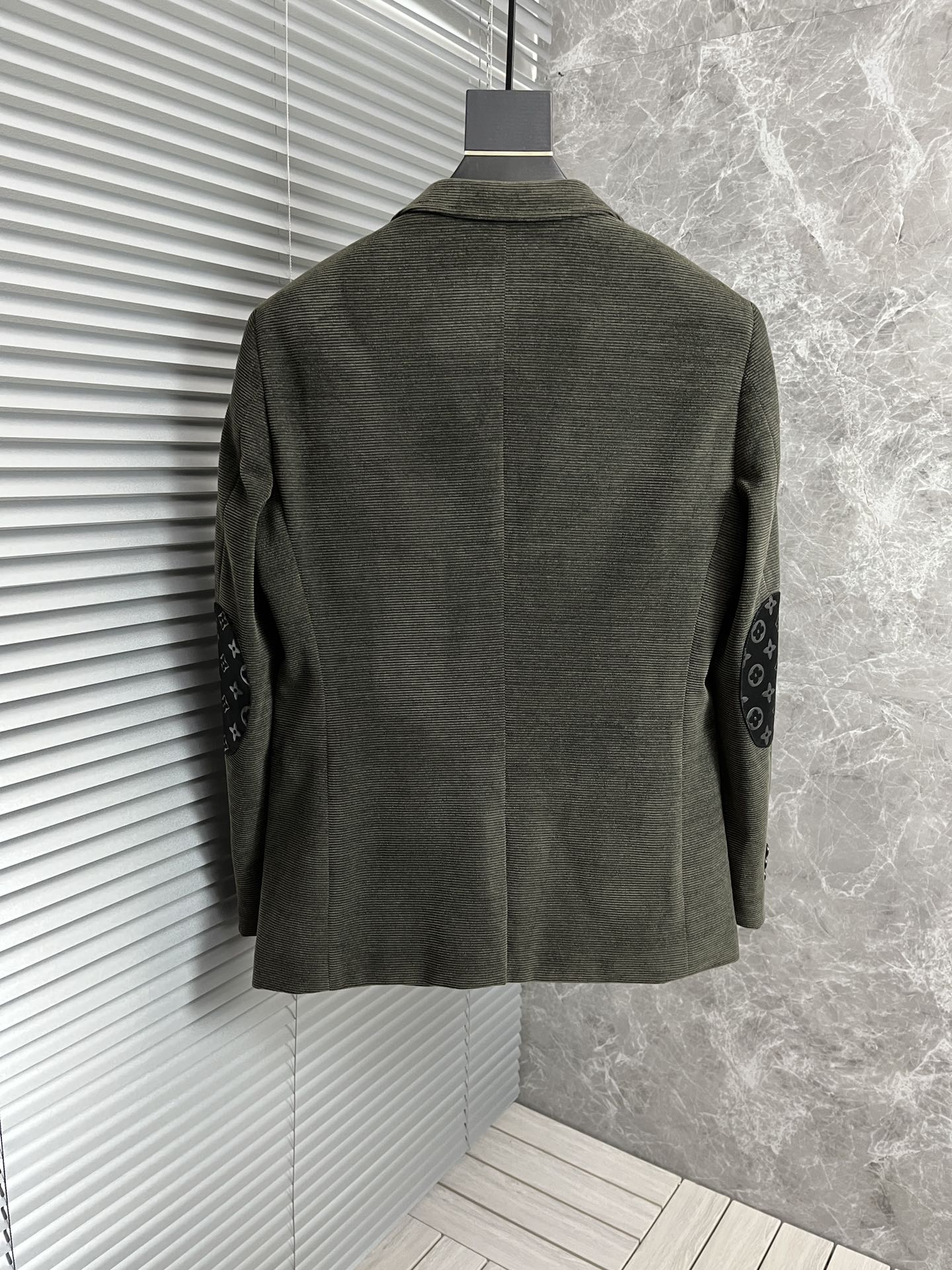 Men Jacket/Sweater Top Quality