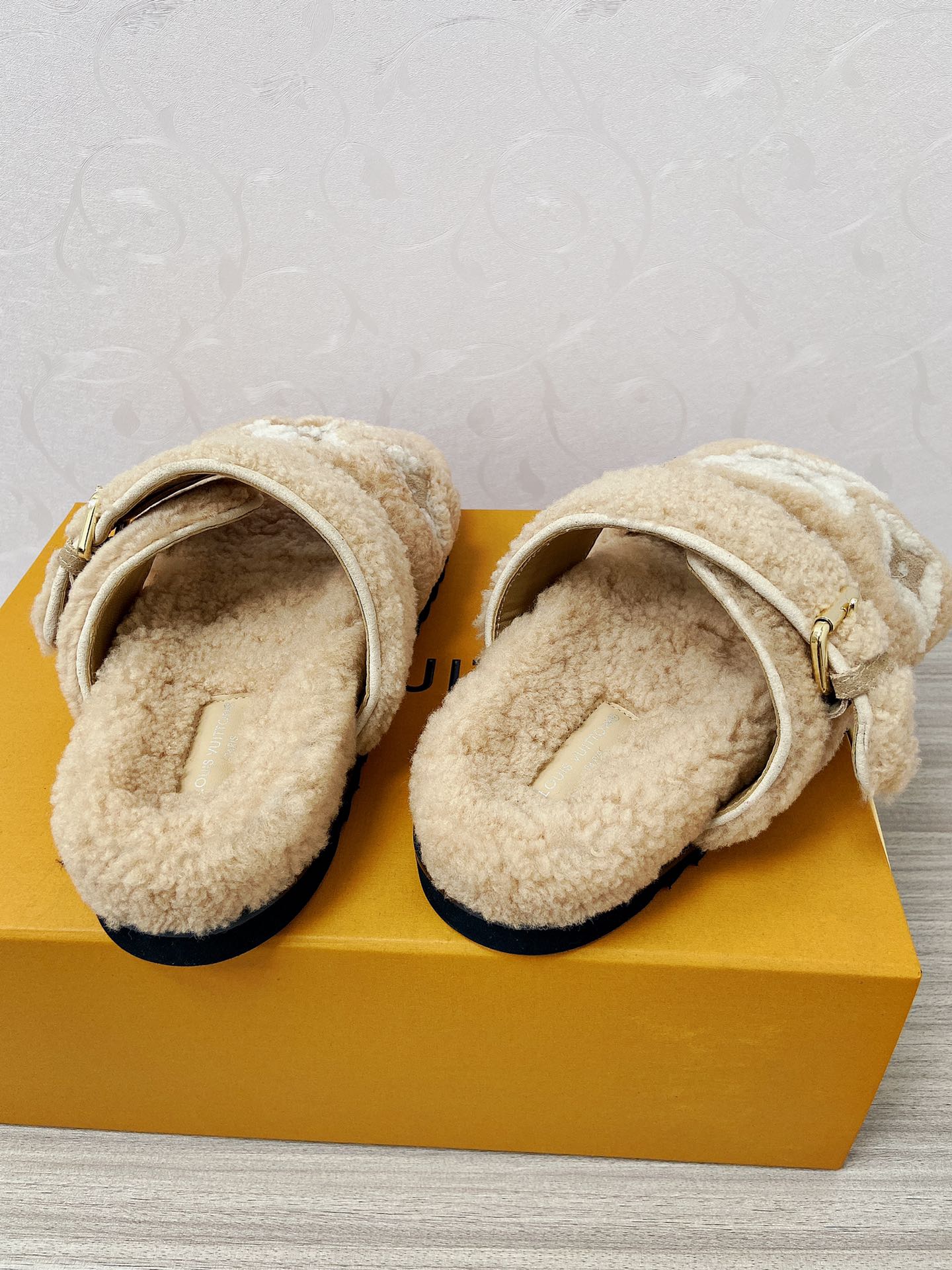 Women L*ouis V*uitton Top Sandals