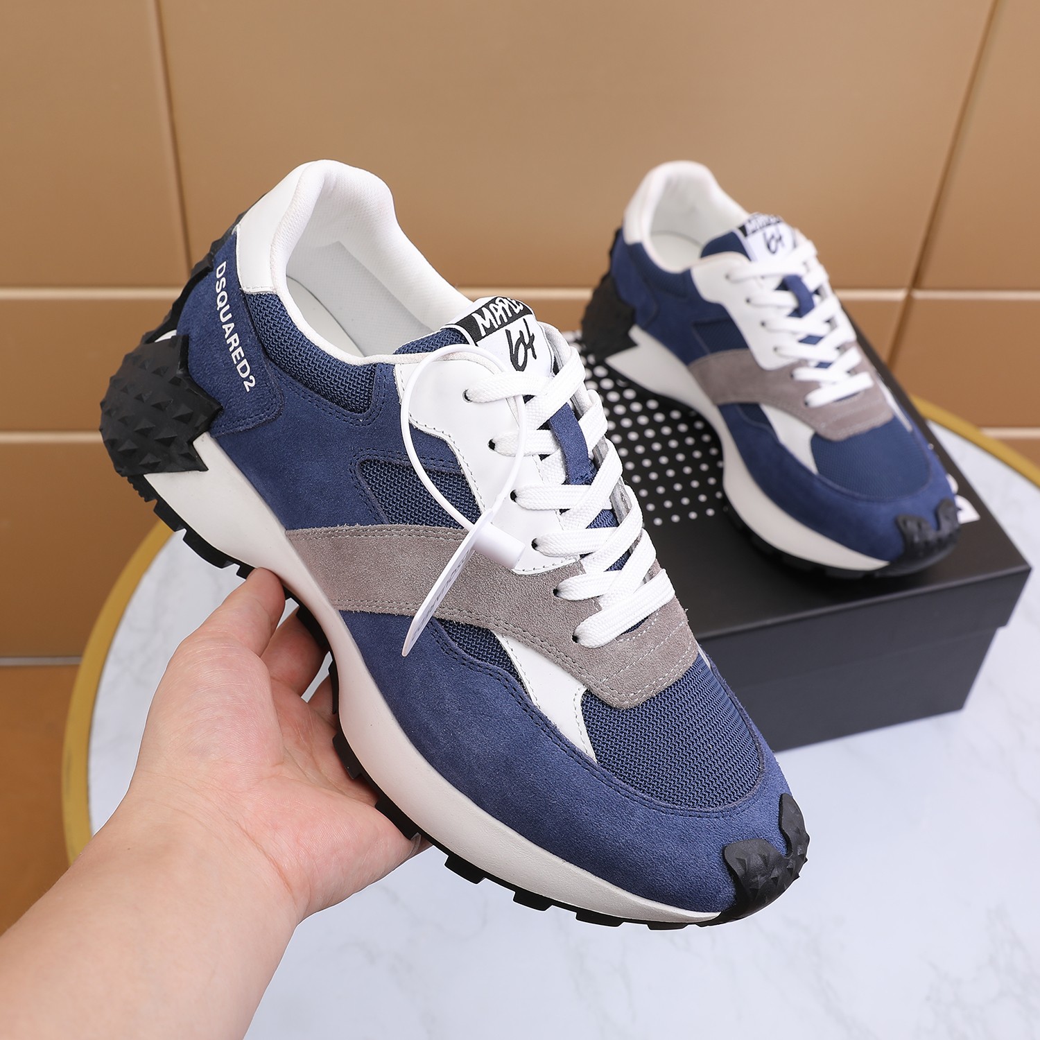 Men O*ff W*hite Top Sneakers
