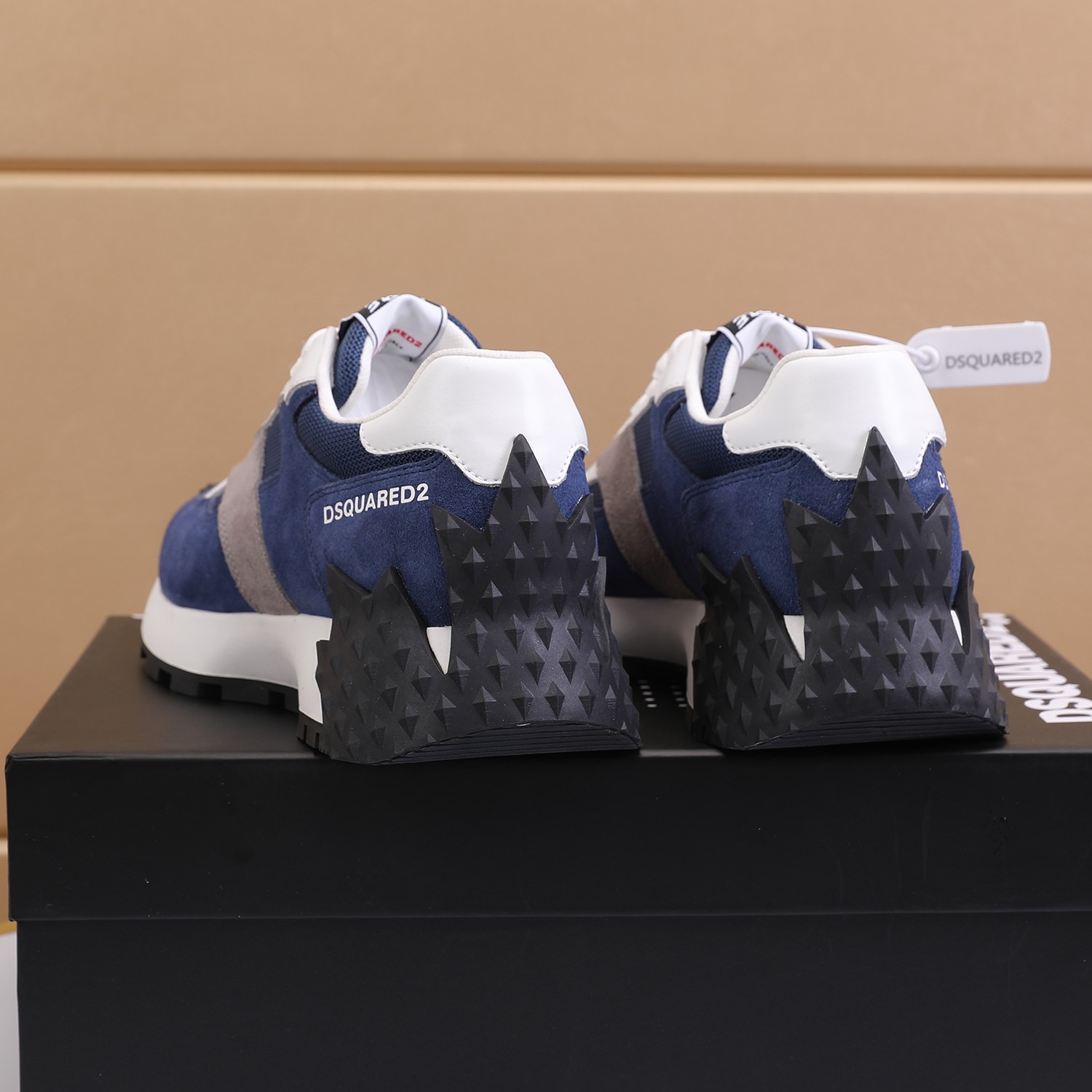 Men O*ff W*hite Top Sneakers