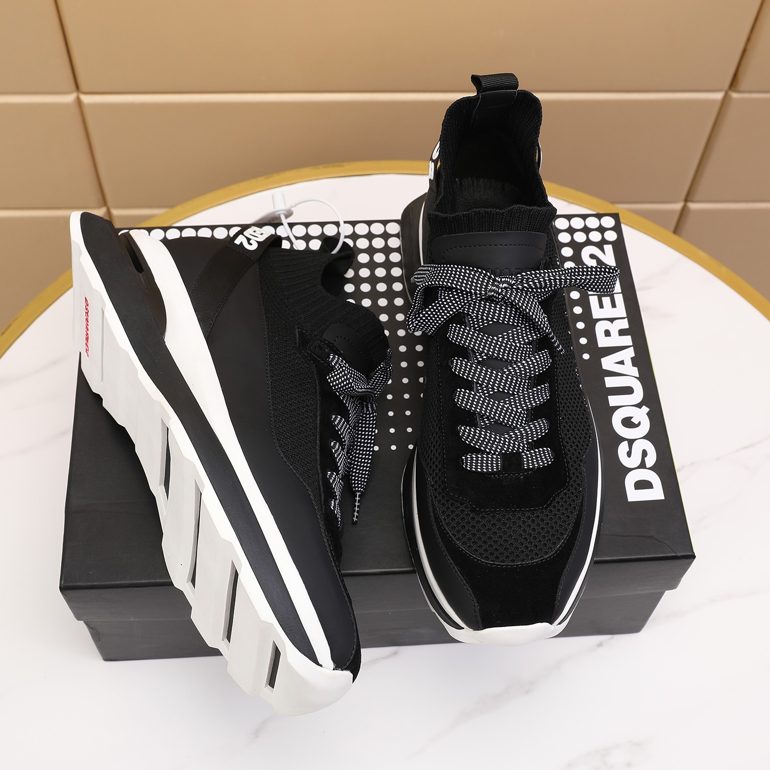 Men O*ff W*hite Top Sneakers