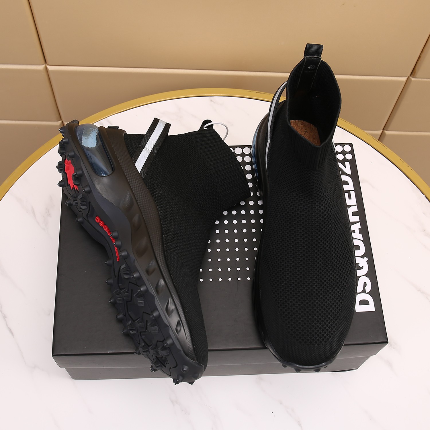 Men O*ff W*hite Top Sneakers