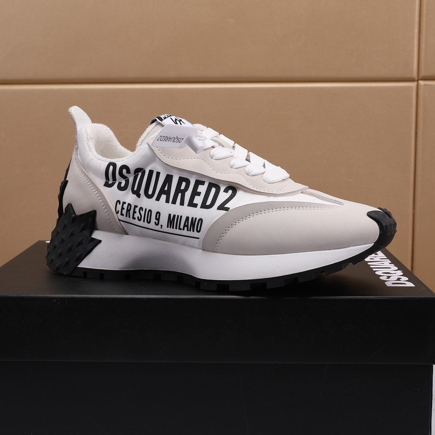 Men O*ff W*hite Top Sneakers