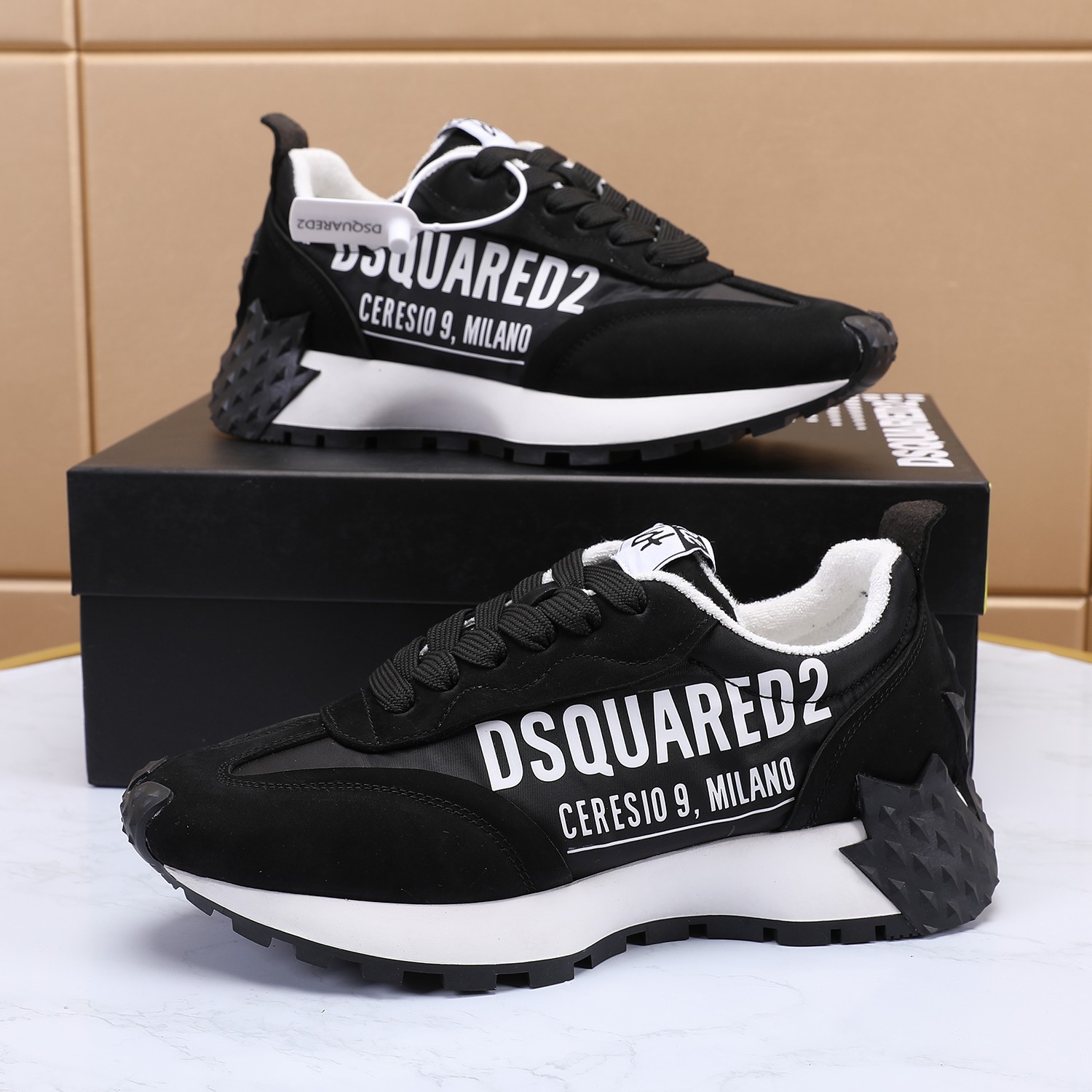 Men O*ff W*hite Top Sneakers