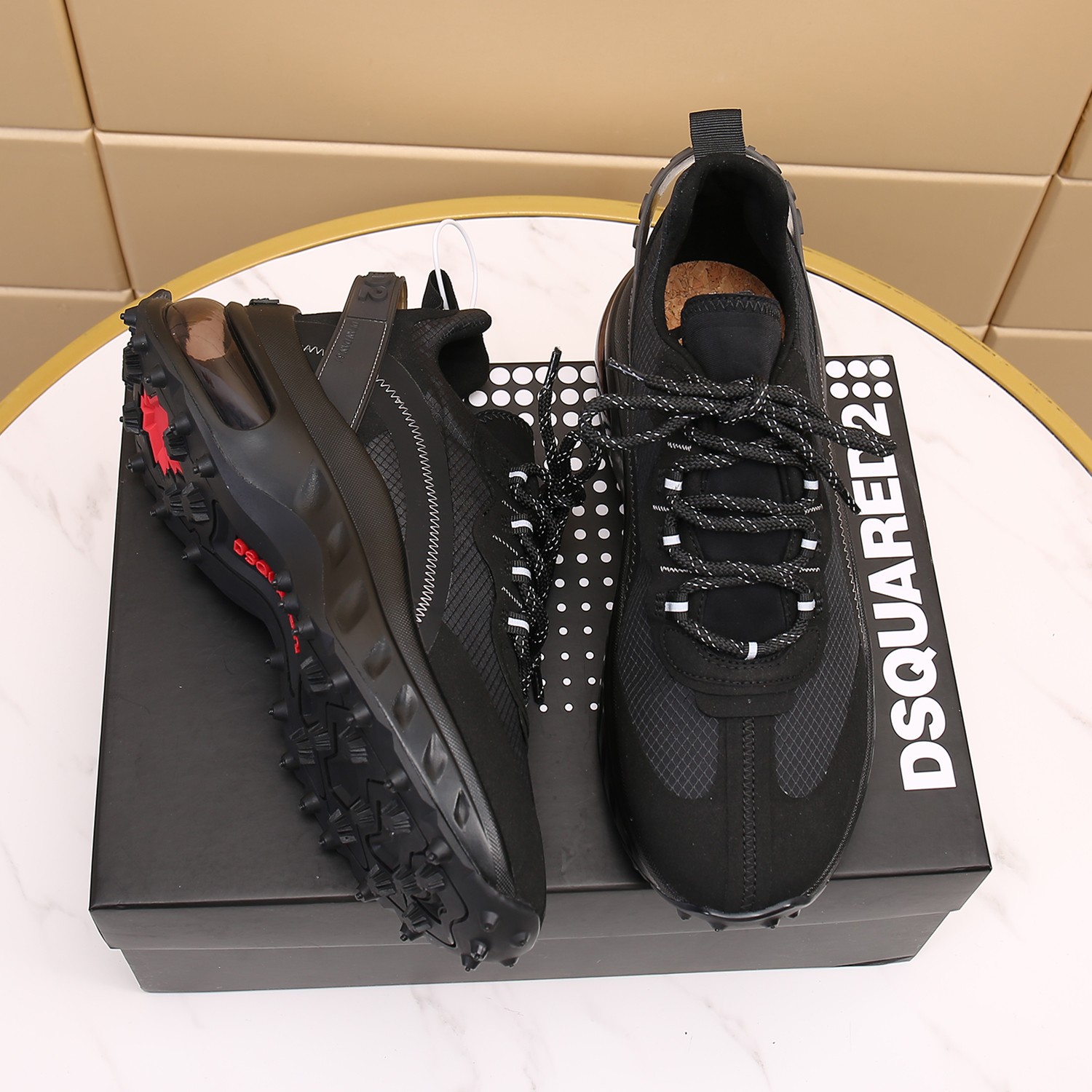 Men O*ff W*hite Top Sneakers