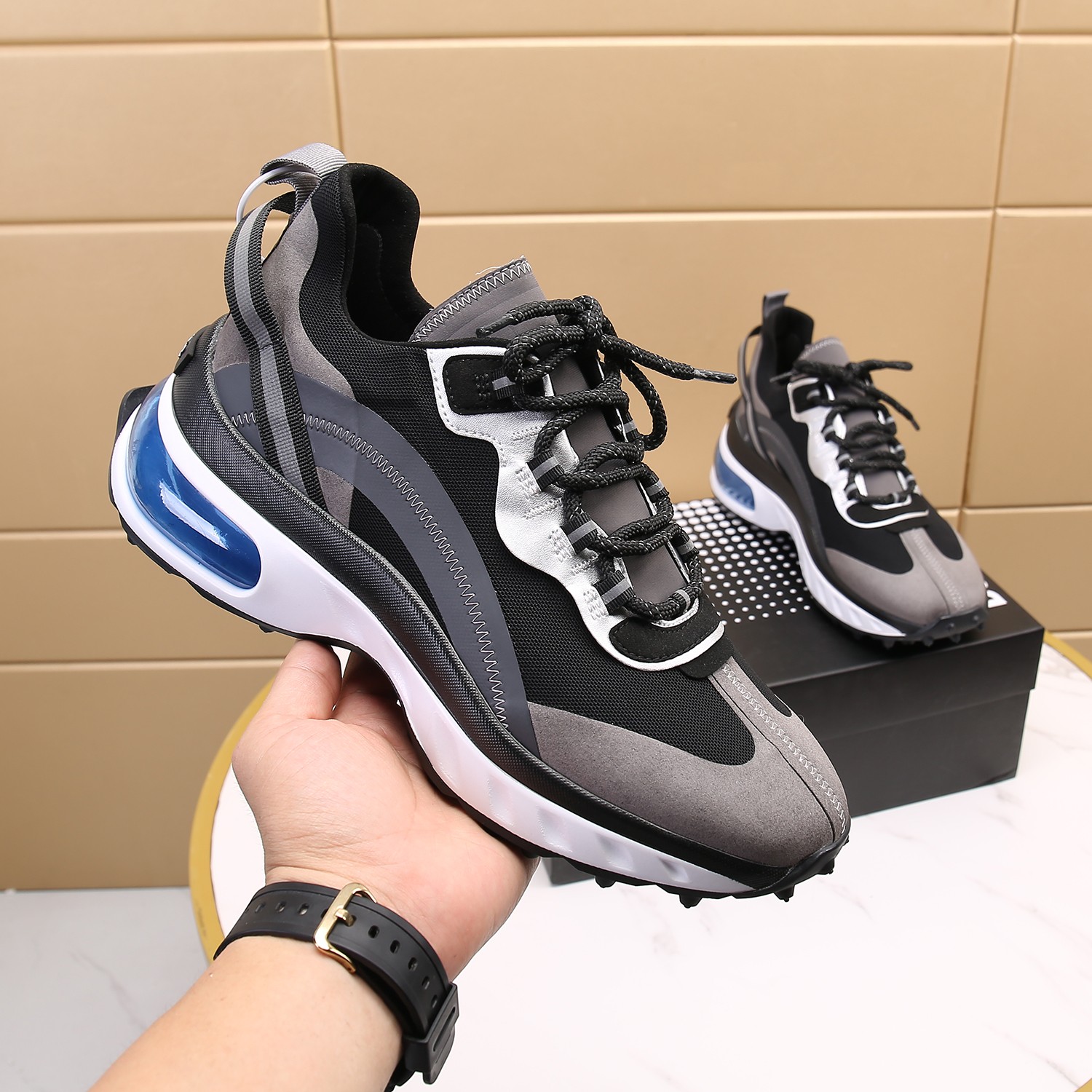 Men O*ff W*hite Top Sneakers