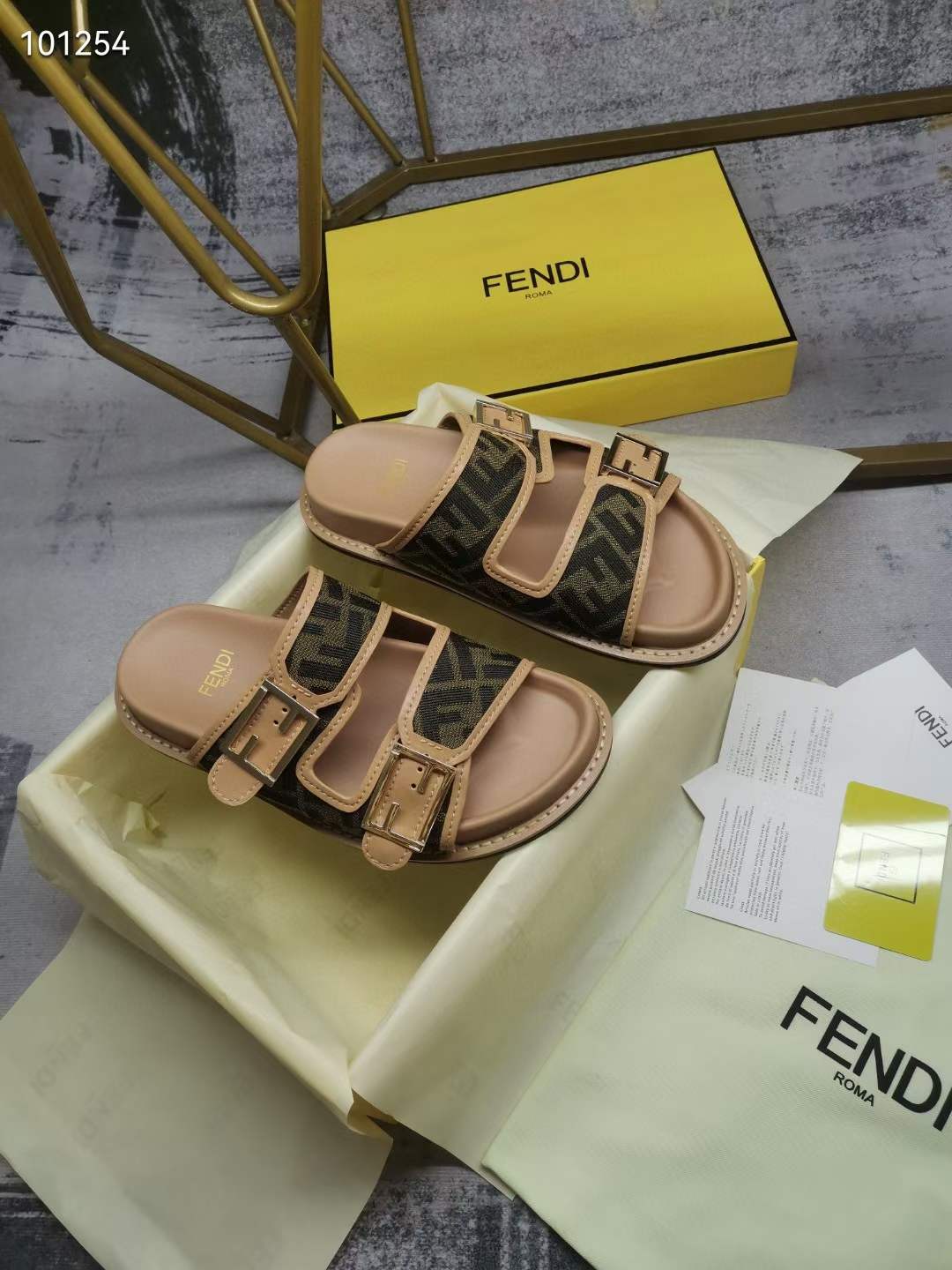 Women Men F*endi Top Sandals ( )