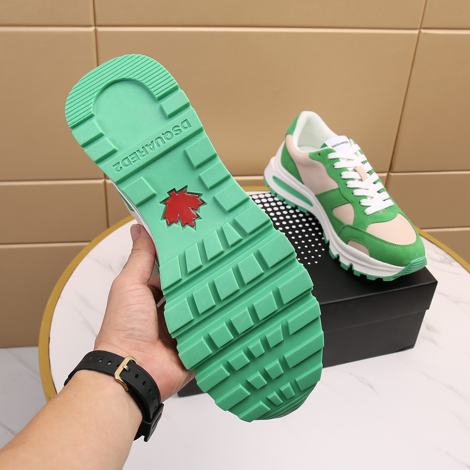 Men O*ff W*hite Top Sneakers