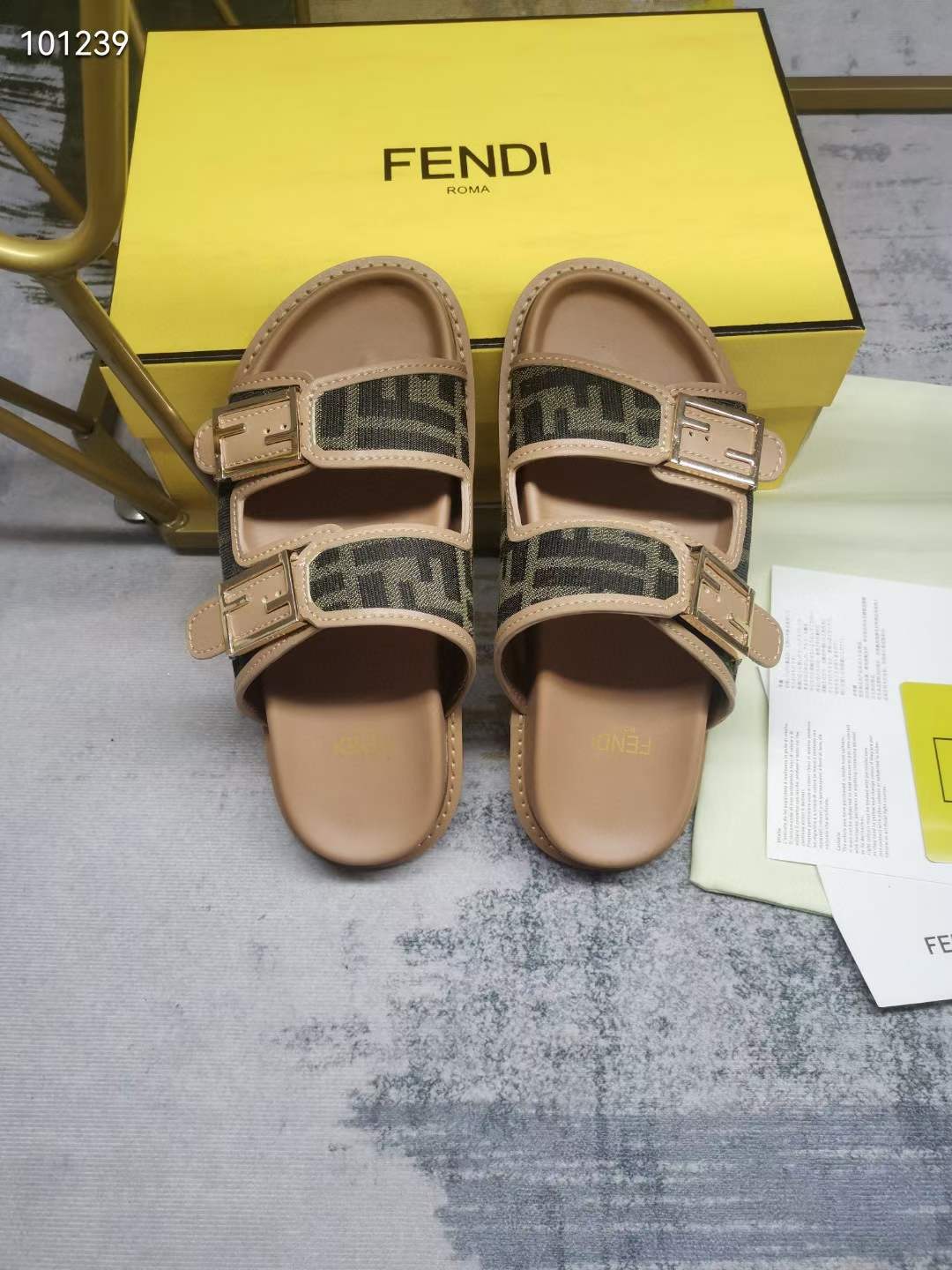 Women Men F*endi Top Sandals （ ）