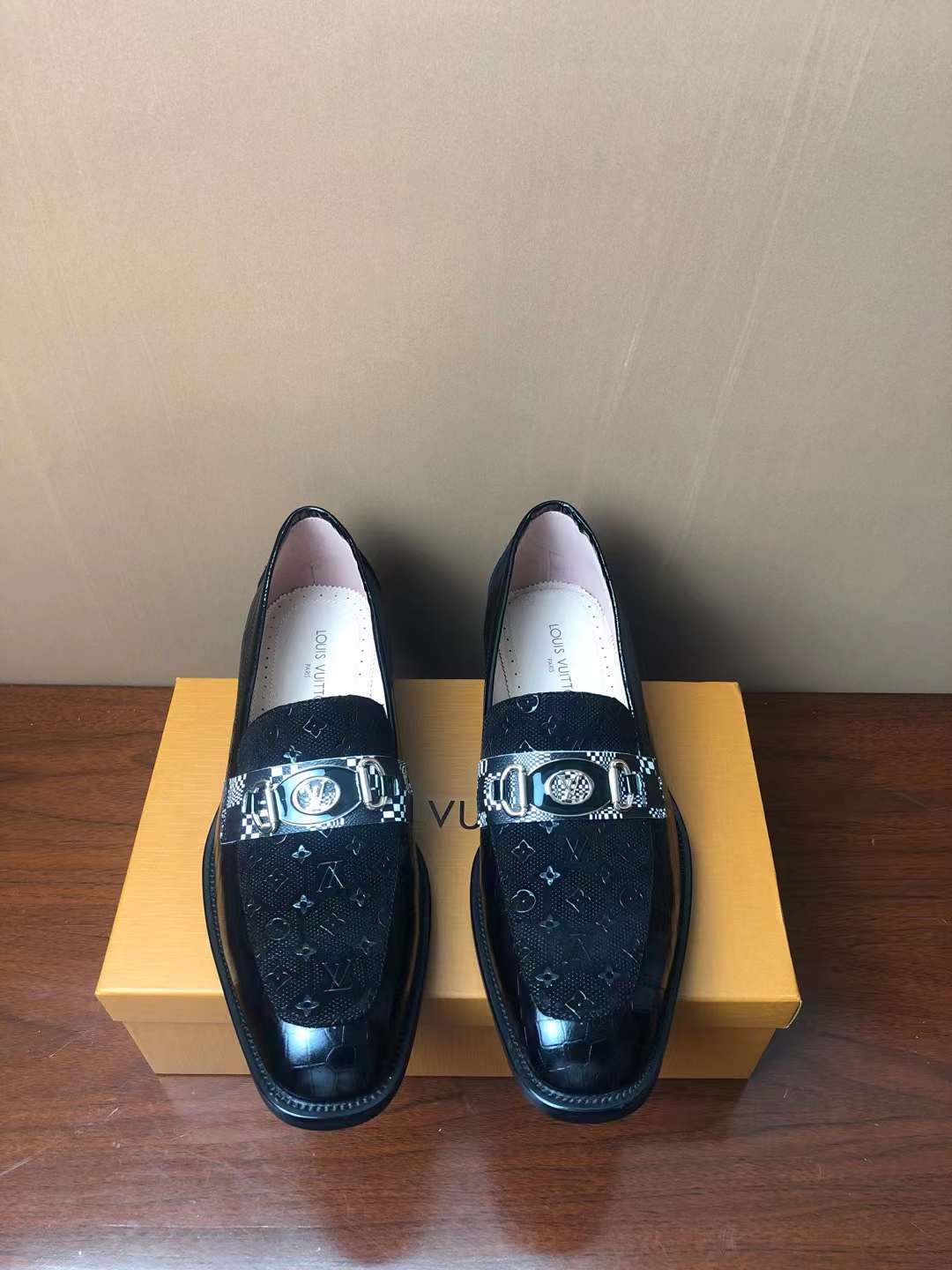 Men L*ouis V*uitton Top Sneaker ()