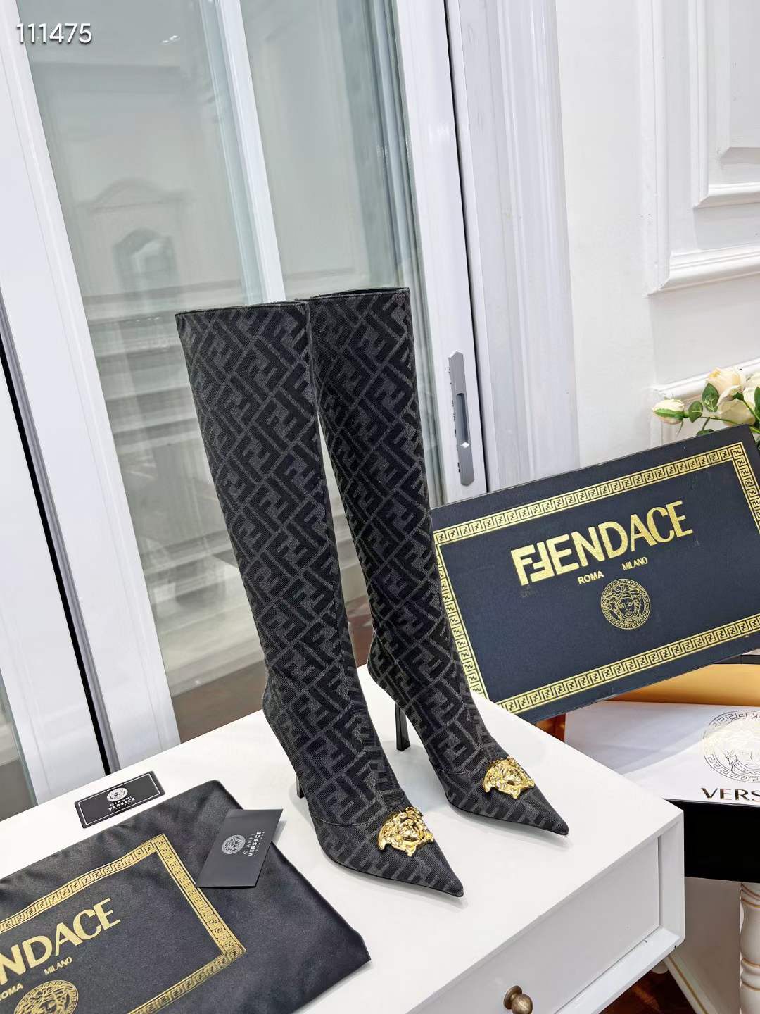 Women F*endi Top boots