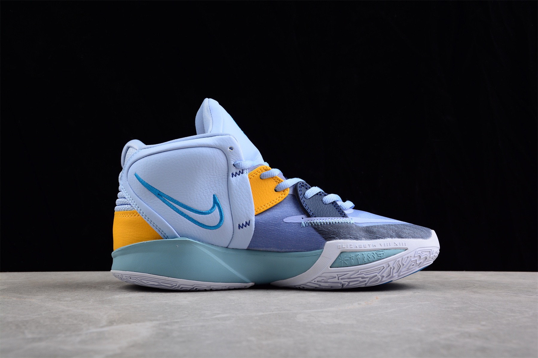 NIKE Kyrie 8 infinity