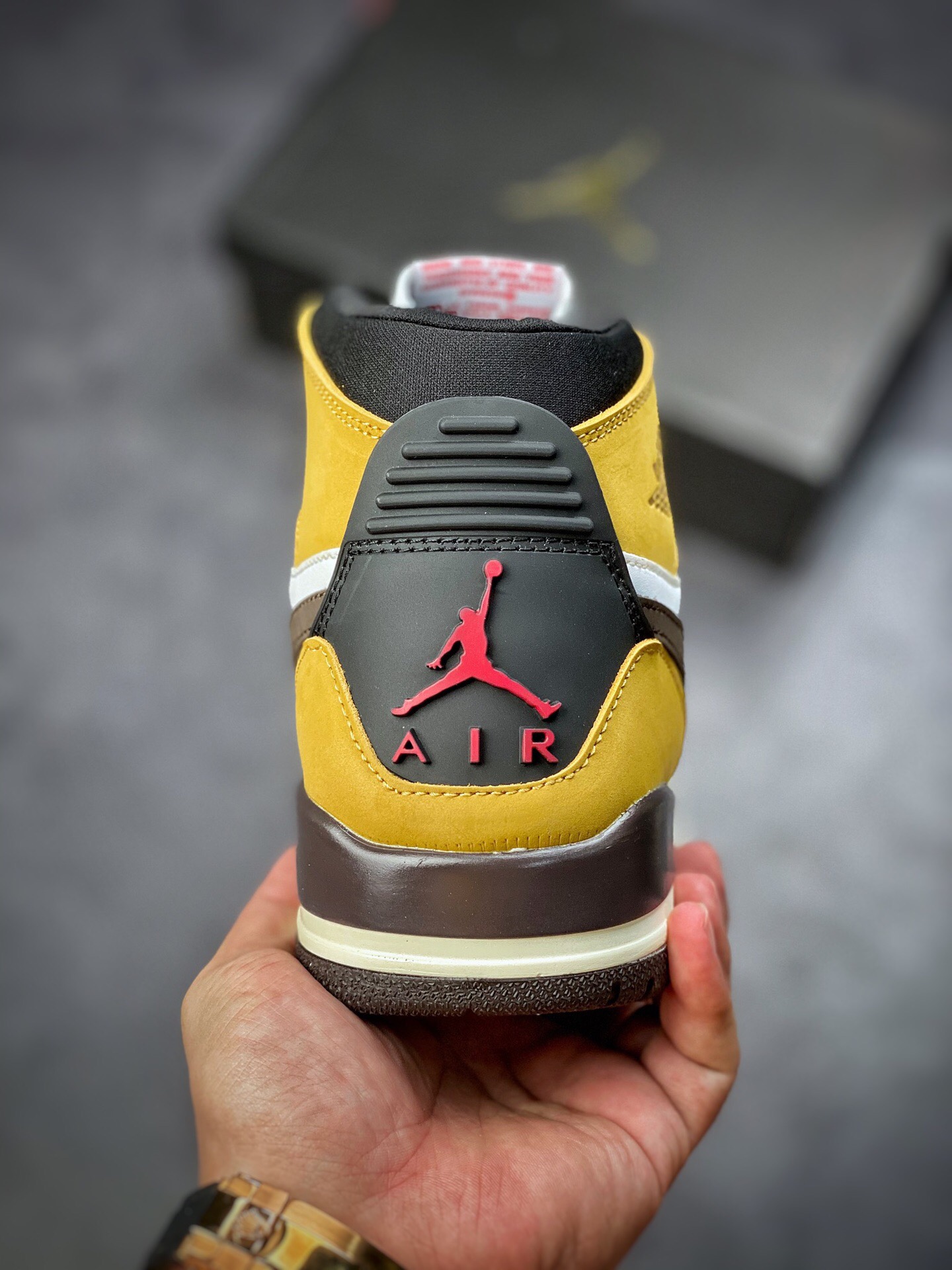 NIKE Air Jordan Legacy 312