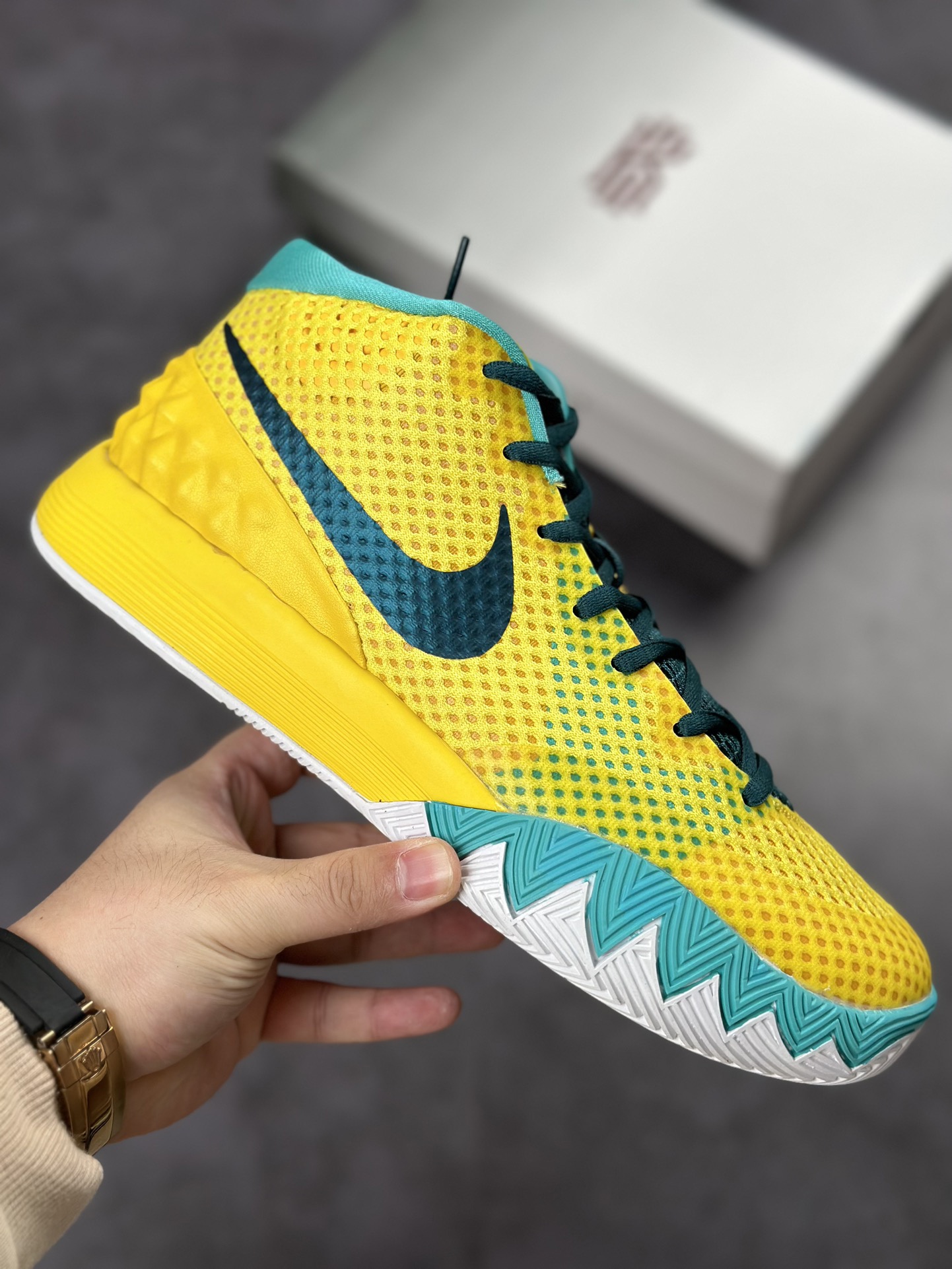 NIKE Kyrie 1