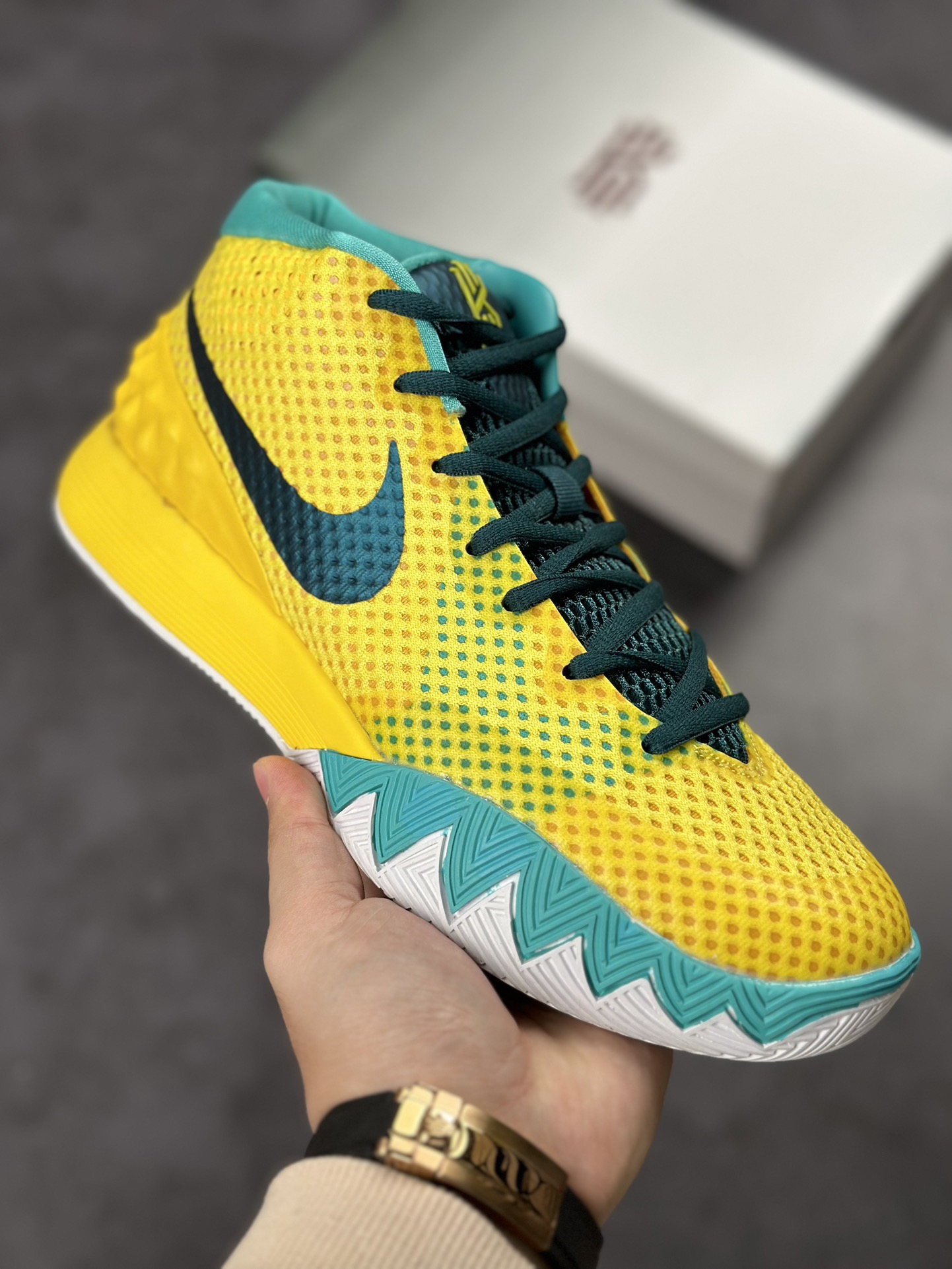NIKE Kyrie 1