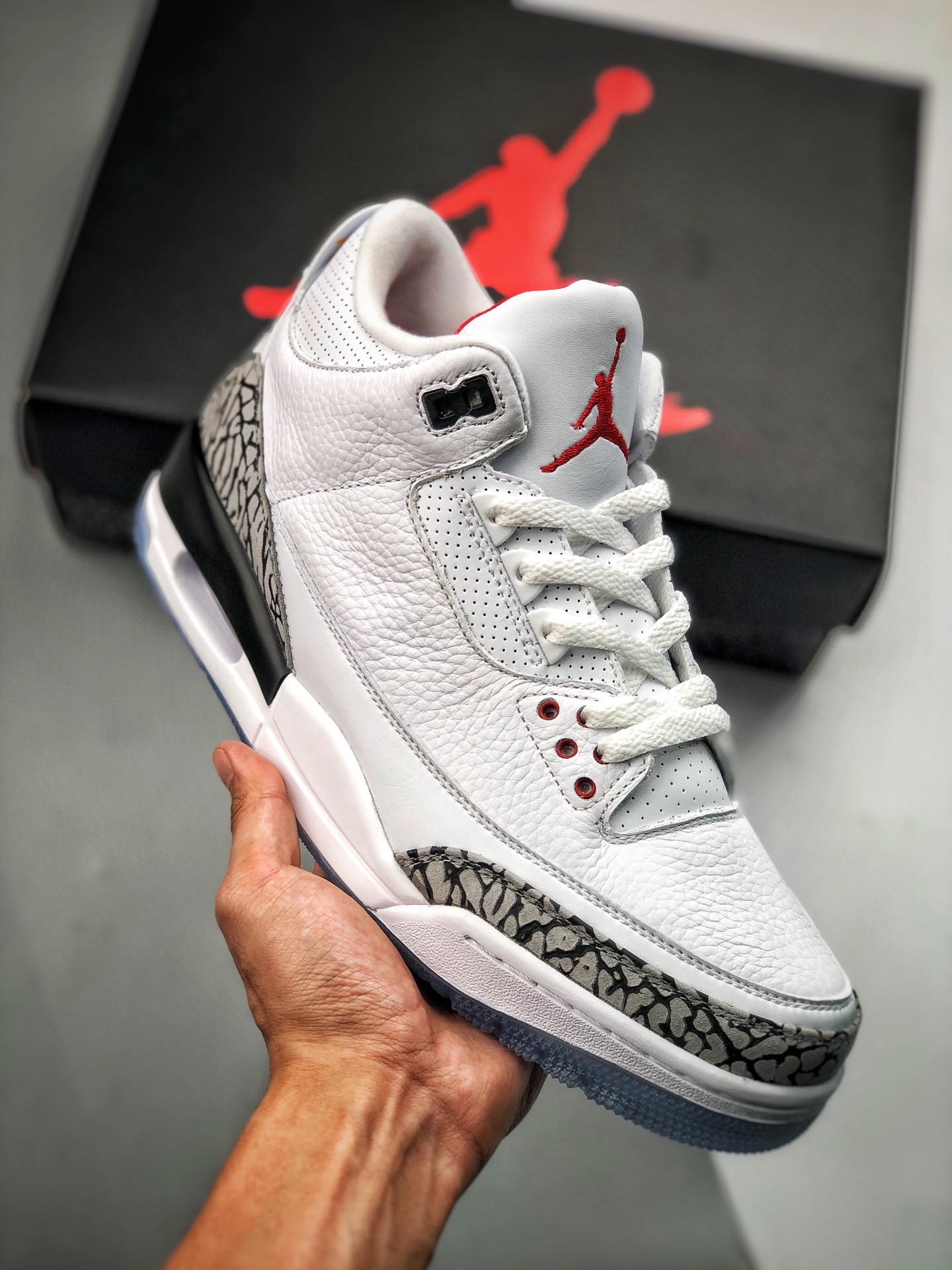 NIKE Air Jordan 3