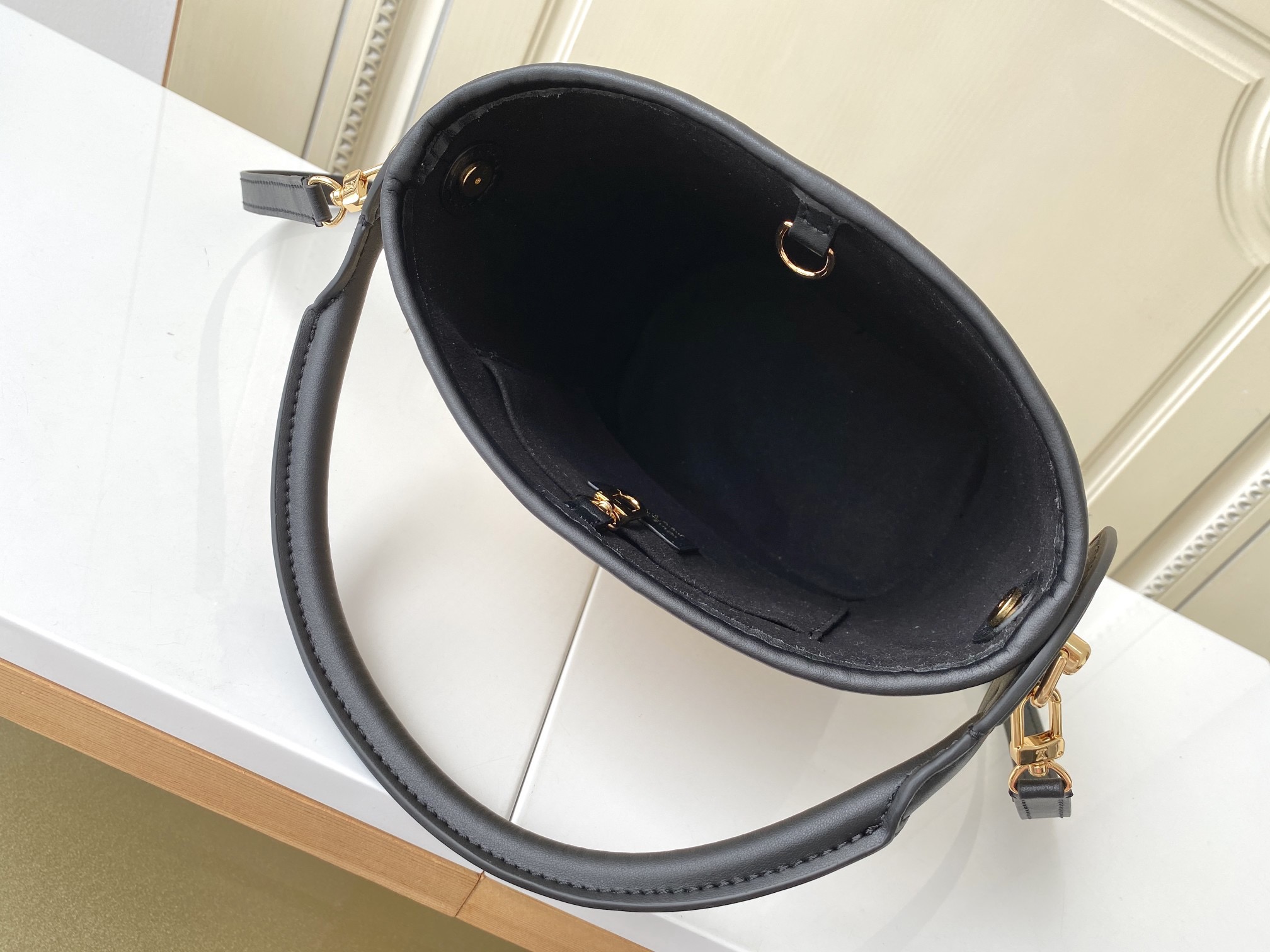 L*ouis V*uitton m4631859961 Top Bag