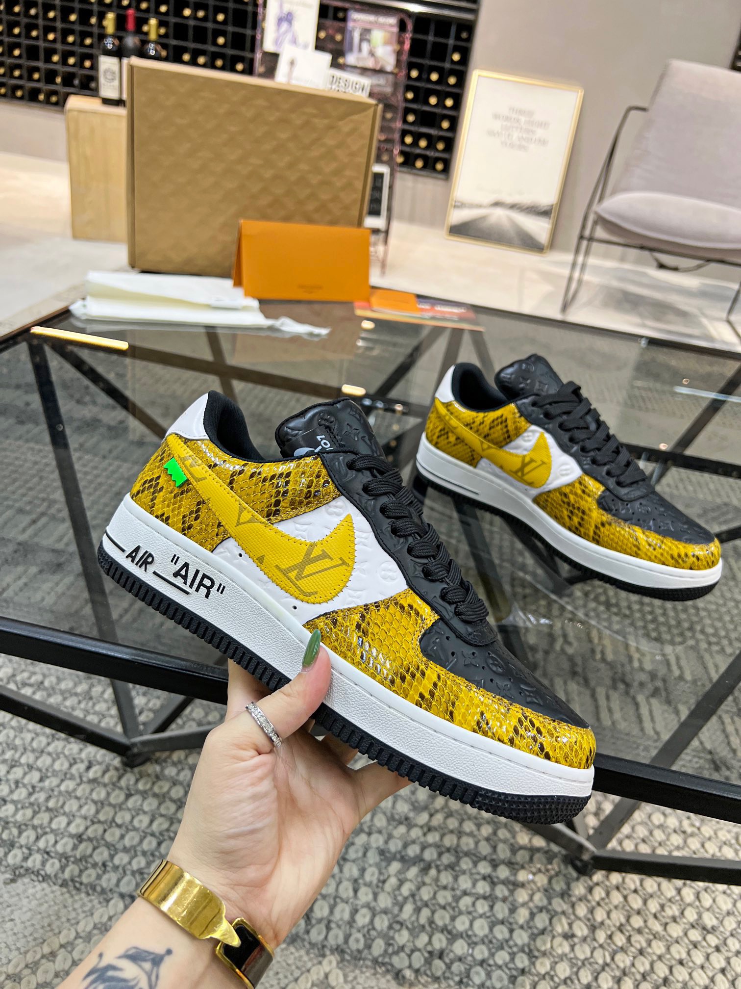 Men Women L*ouis V*uitton x NIKE Sneakers Maikesneakers