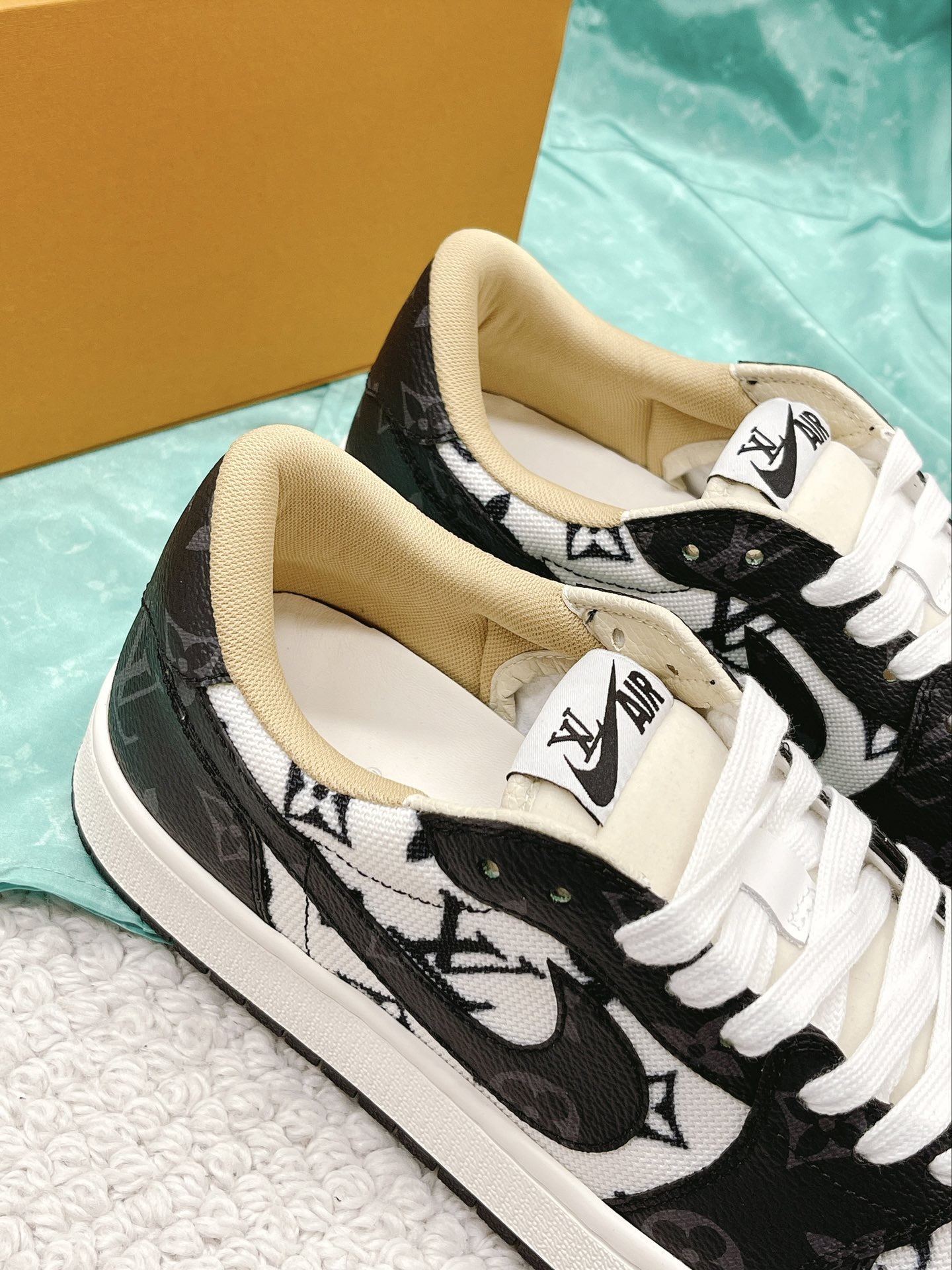 Men Women L*ouis V*uitton x NIKE Sneakers Maikesneakers