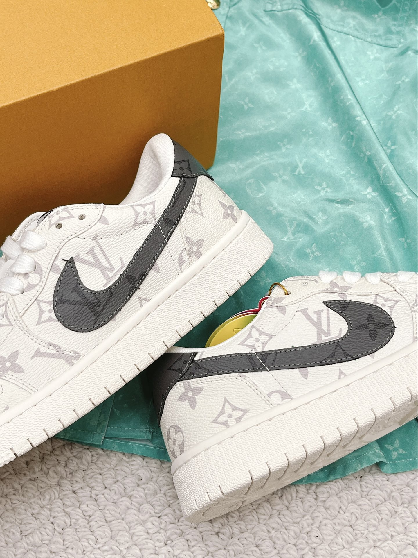 Men Women L*ouis V*uitton x NIKE Sneakers Maikesneakers