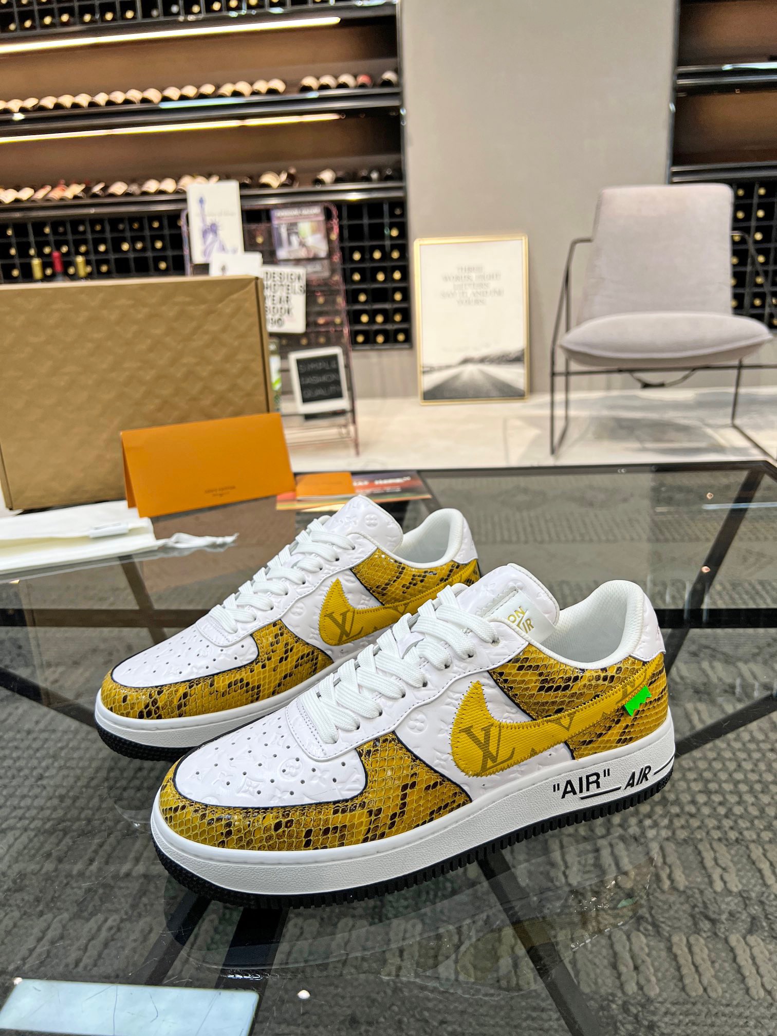 Men Women L*ouis V*uitton x NIKE Sneakers Maikesneakers