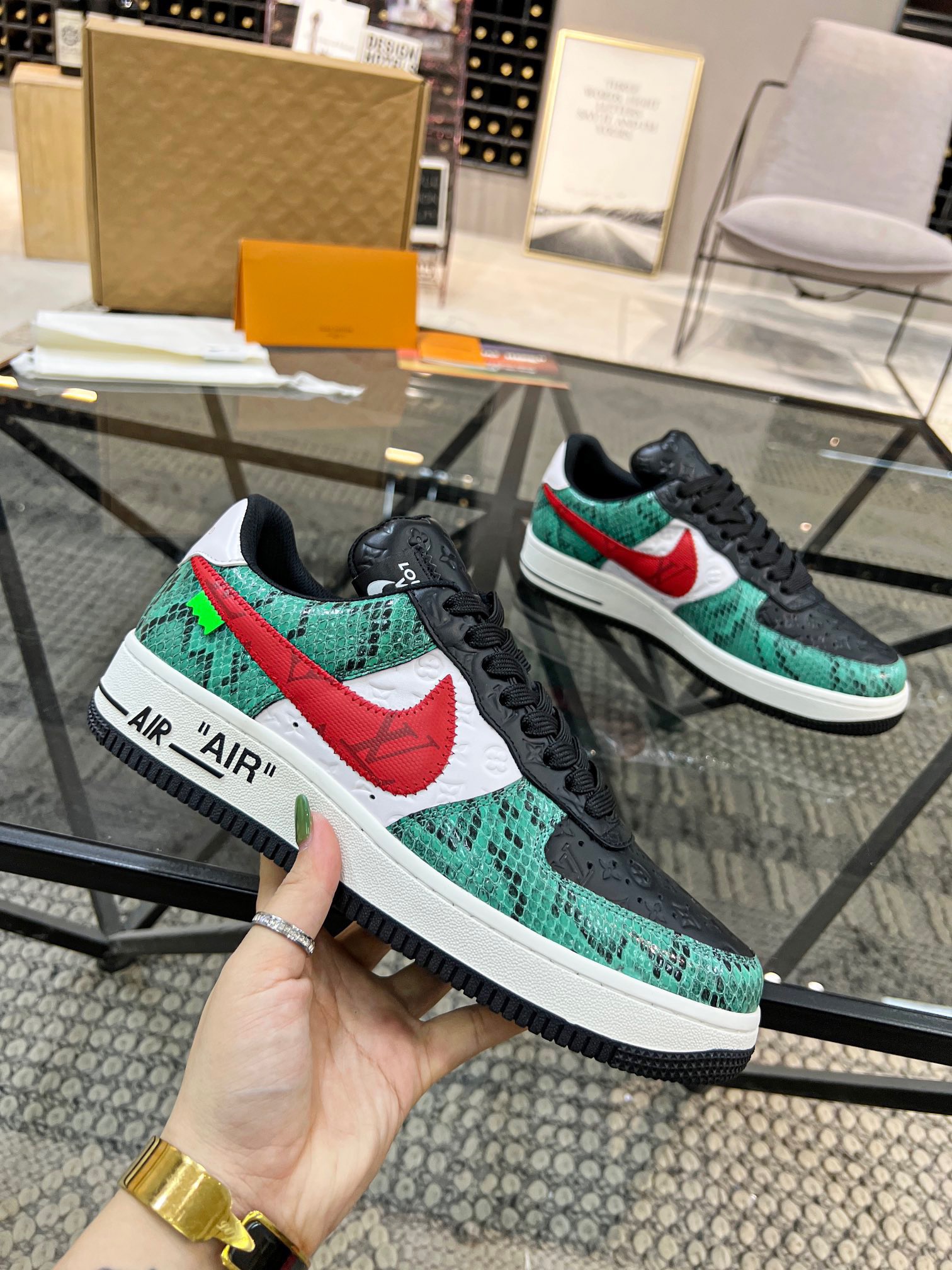 Men Women L*ouis V*uitton x NIKE Sneakers Maikesneakers