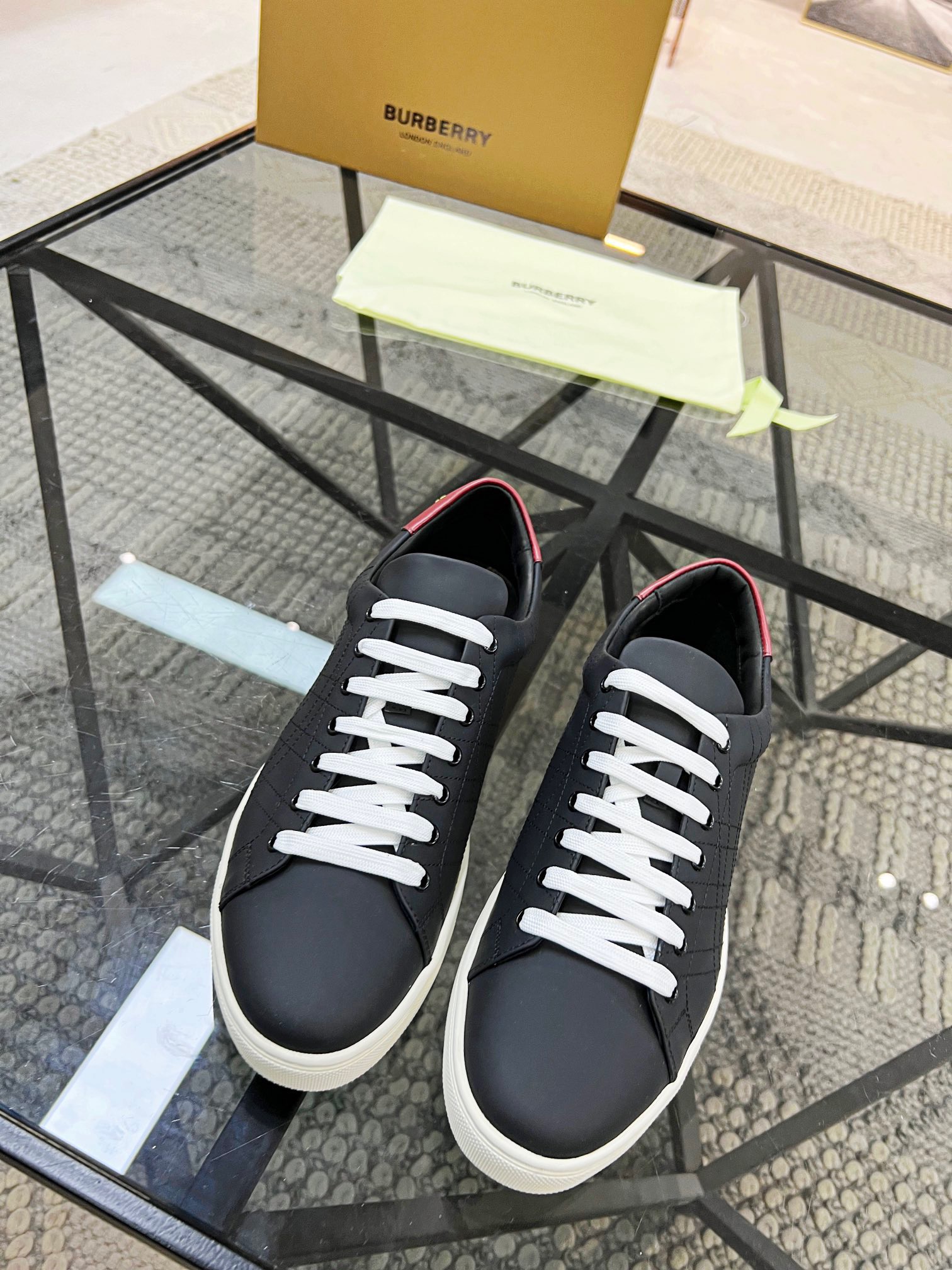 Men B*rberry Sneaker （）