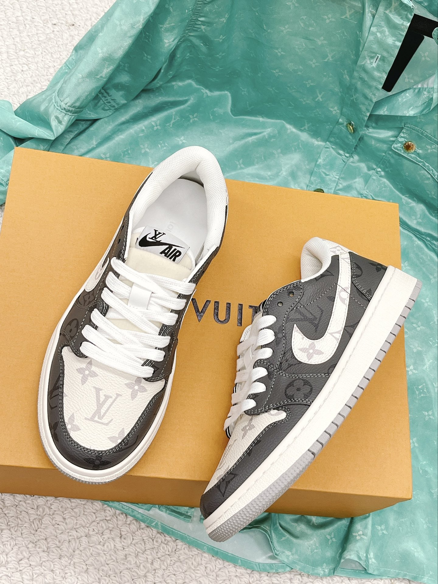 Men Women L*ouis V*uitton x NIKE Sneakers Maikesneakers